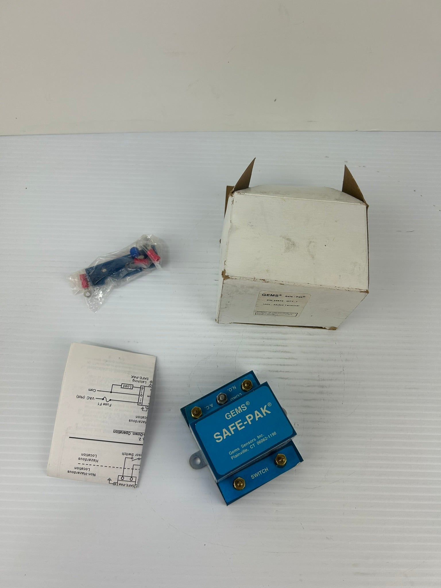 Gems Sensors ST-25872 Safe-Pak Relay