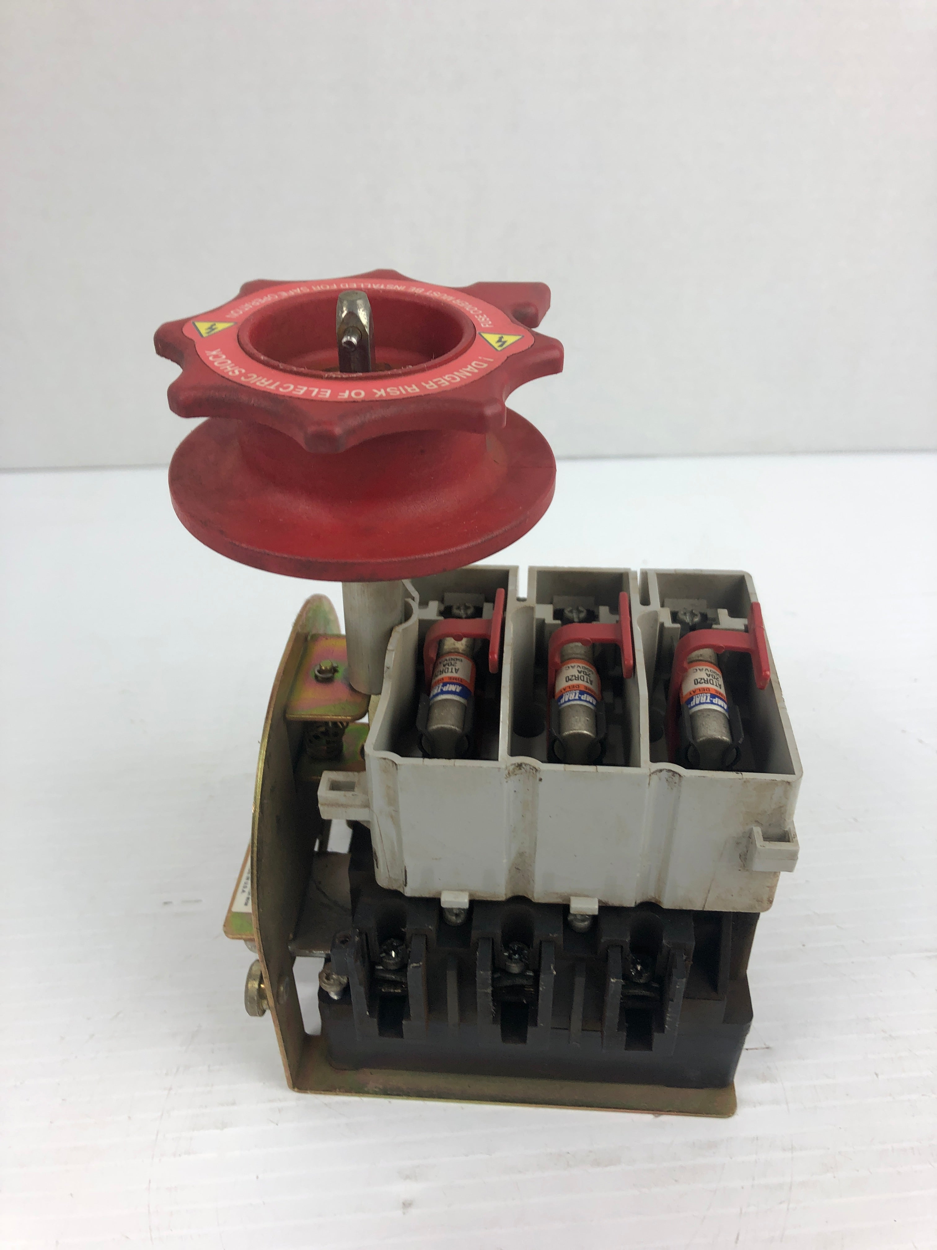 Allen-Bradley 194RF-NC030* Ser A Fused Disconnect Switch Mounted Cracked Holder