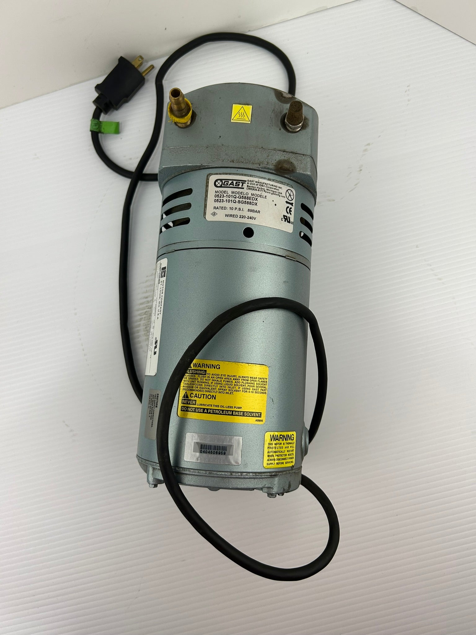 Gast 0523-101Q-G588EDX Pump with Emerson S055JXPPZ-7714 Motor G588EDX