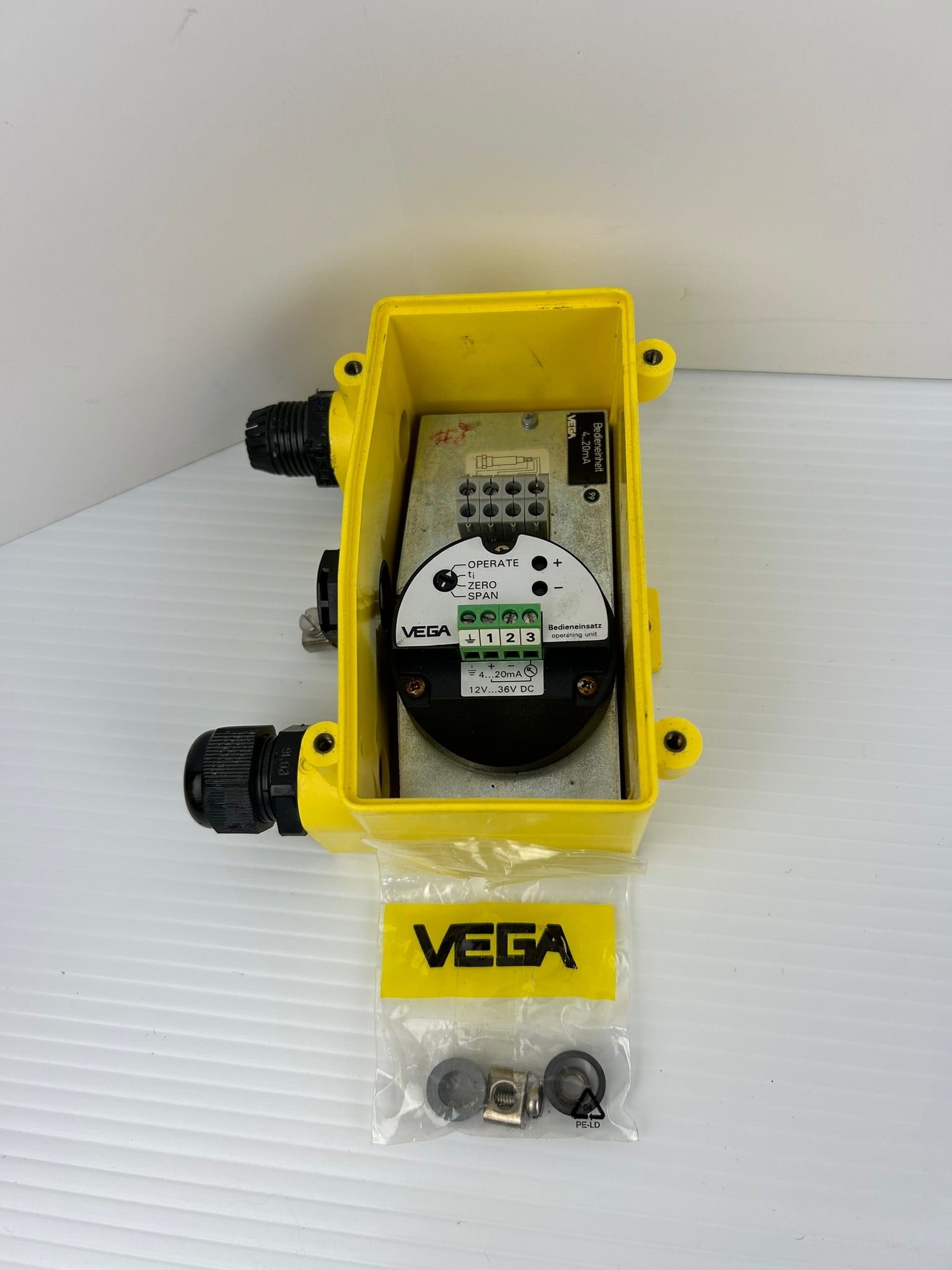 Vega Bedieneinsatz Operating Unit 4-20mA 12-36VDC With Hardware