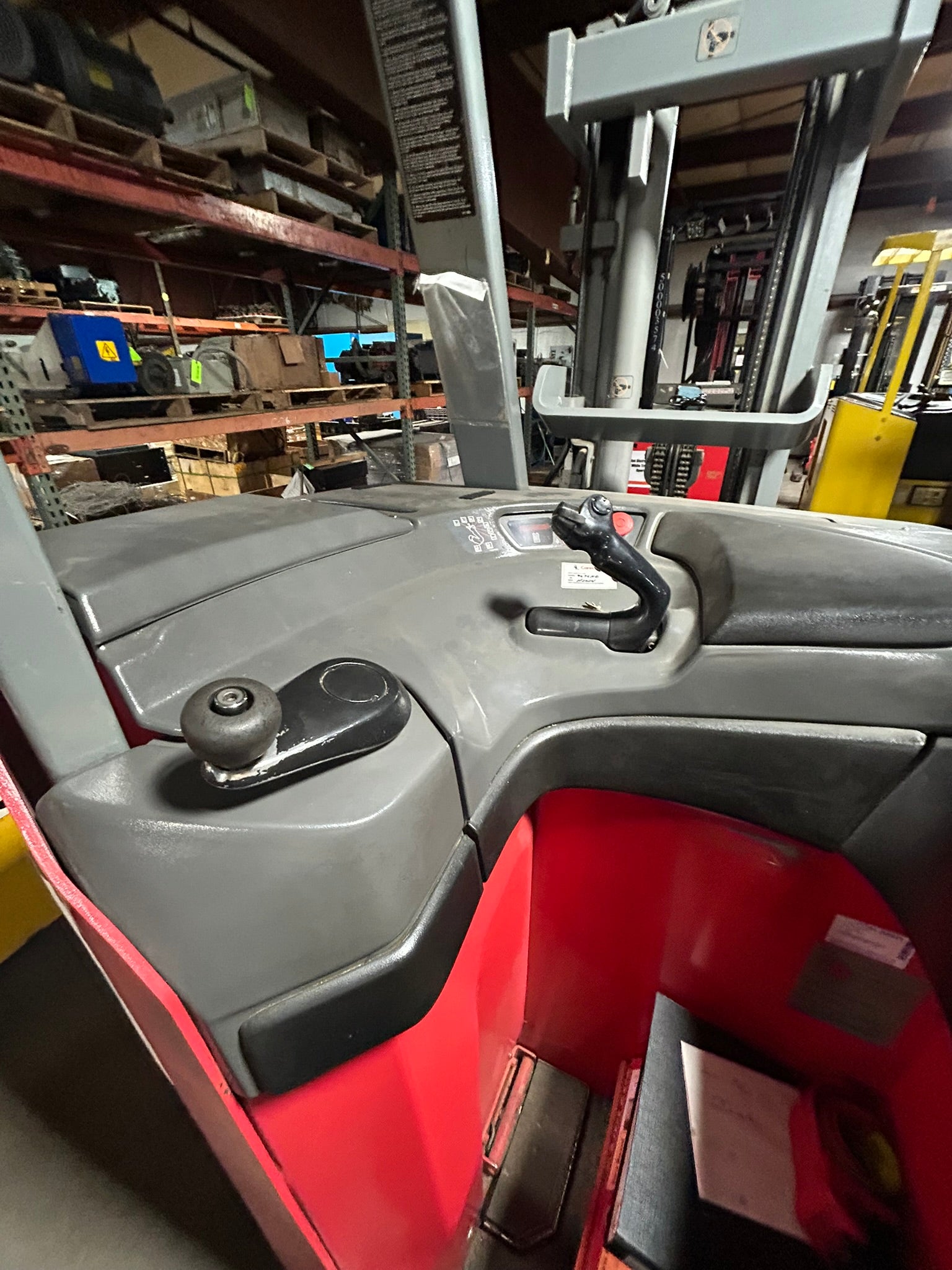 Raymond Dockstocker DSS350TT Electric Stand-Up Forklift Truck 3500 Lb. 36V