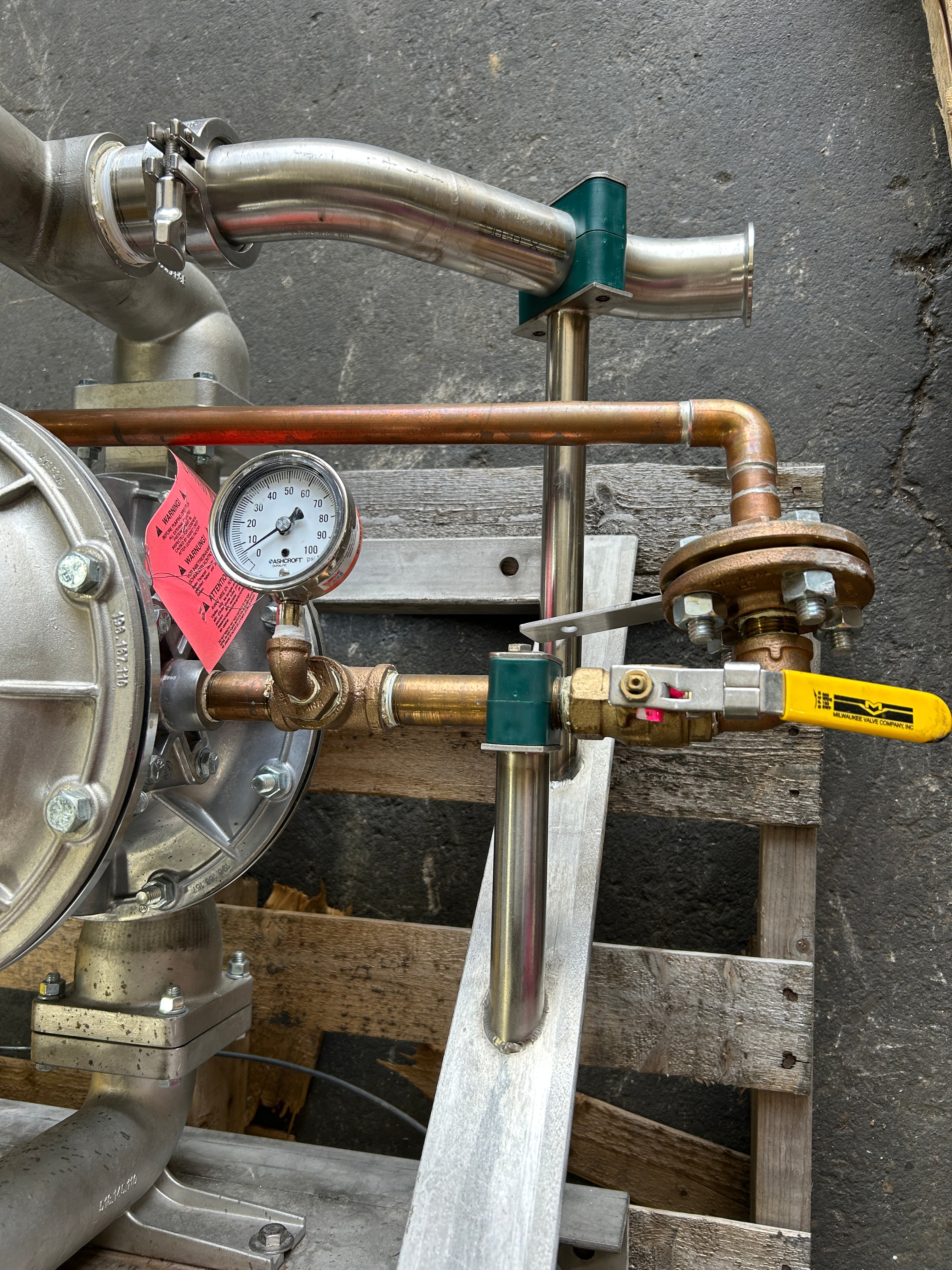 Warren Rupp Sandpiper S20B1SZTANS000 Diaphragm Pump with Wall Mount Stand 125PSI