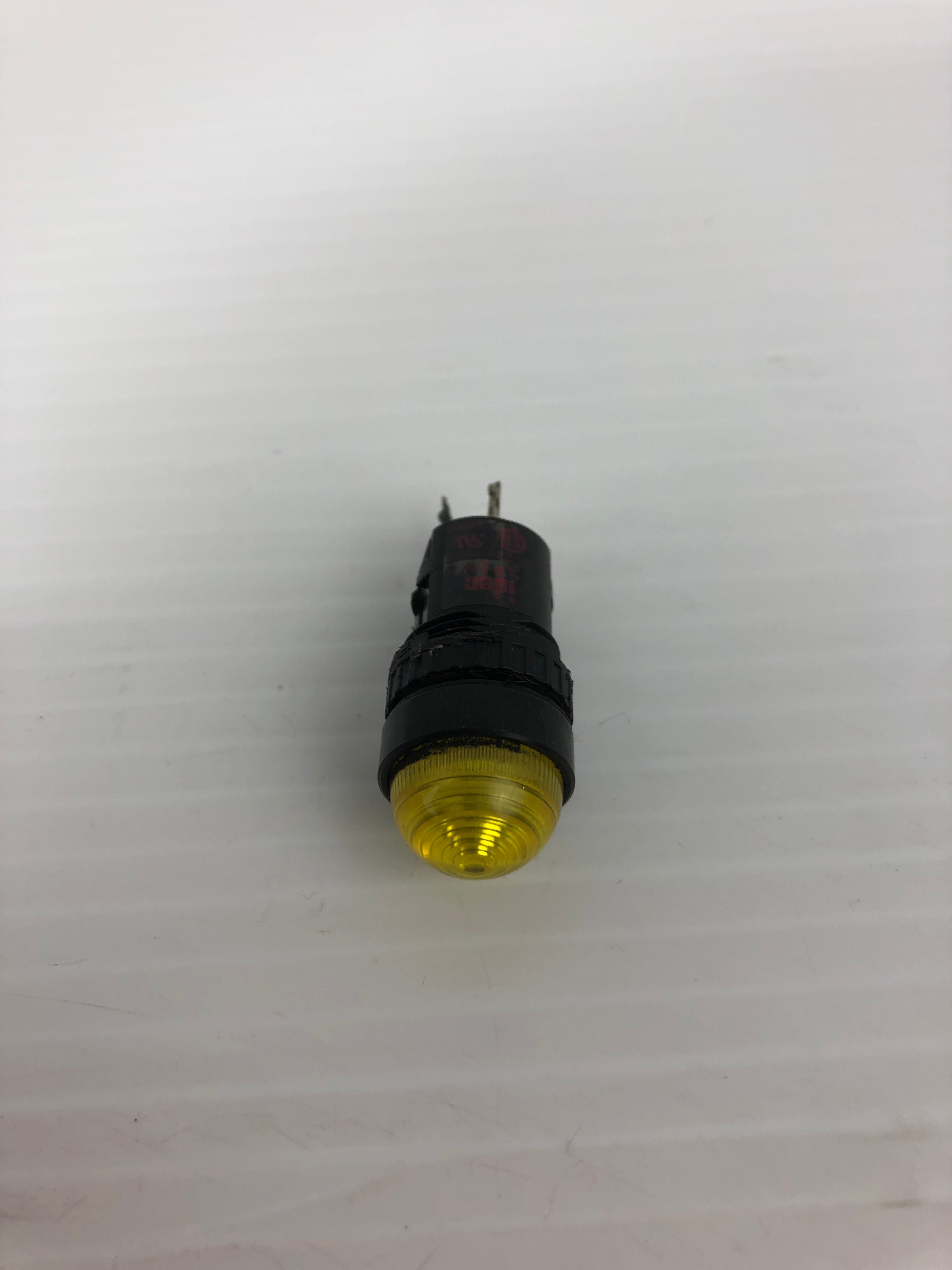 Idec AP6M Yellow Pilot Light DC24V 11mA