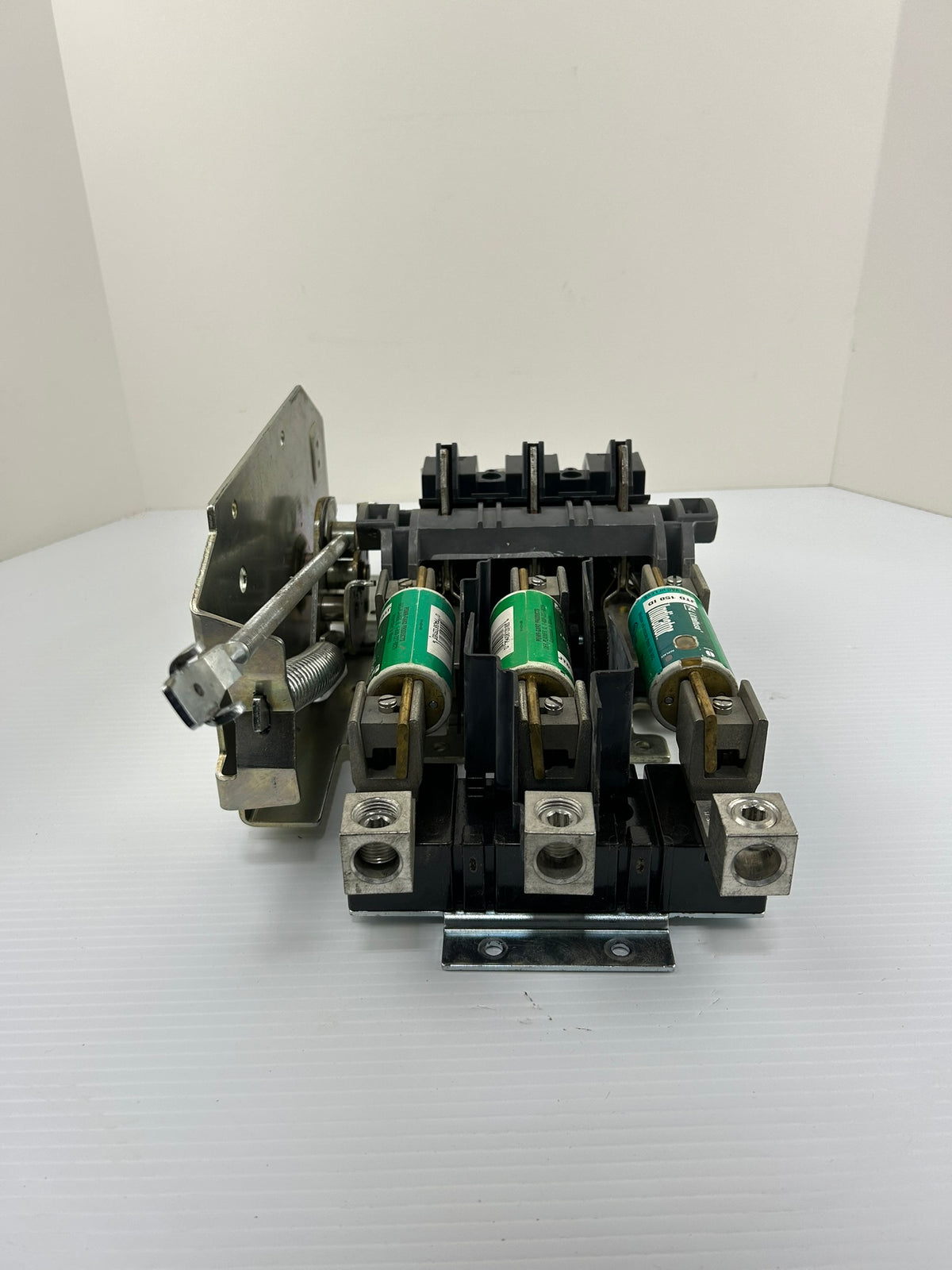 Allen-Bradley 1494V-DSX200 200A 600V Disconnect Switch with 3 Littelfuse Fuses