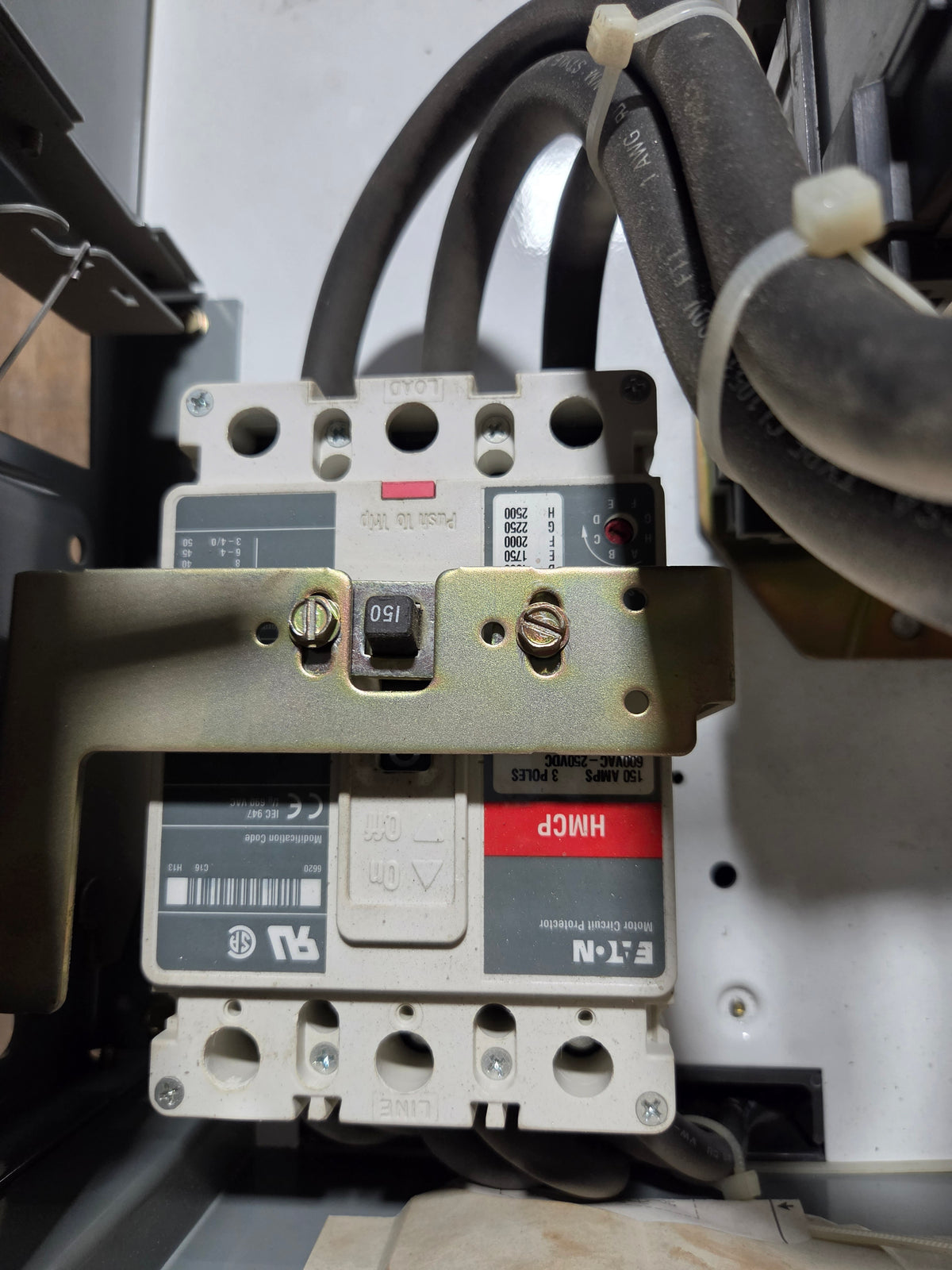 Allen-Bradley 2113B MCC Bucket Size 4 FVNR 75HP 3PH 480V 150A Breaker - No Door