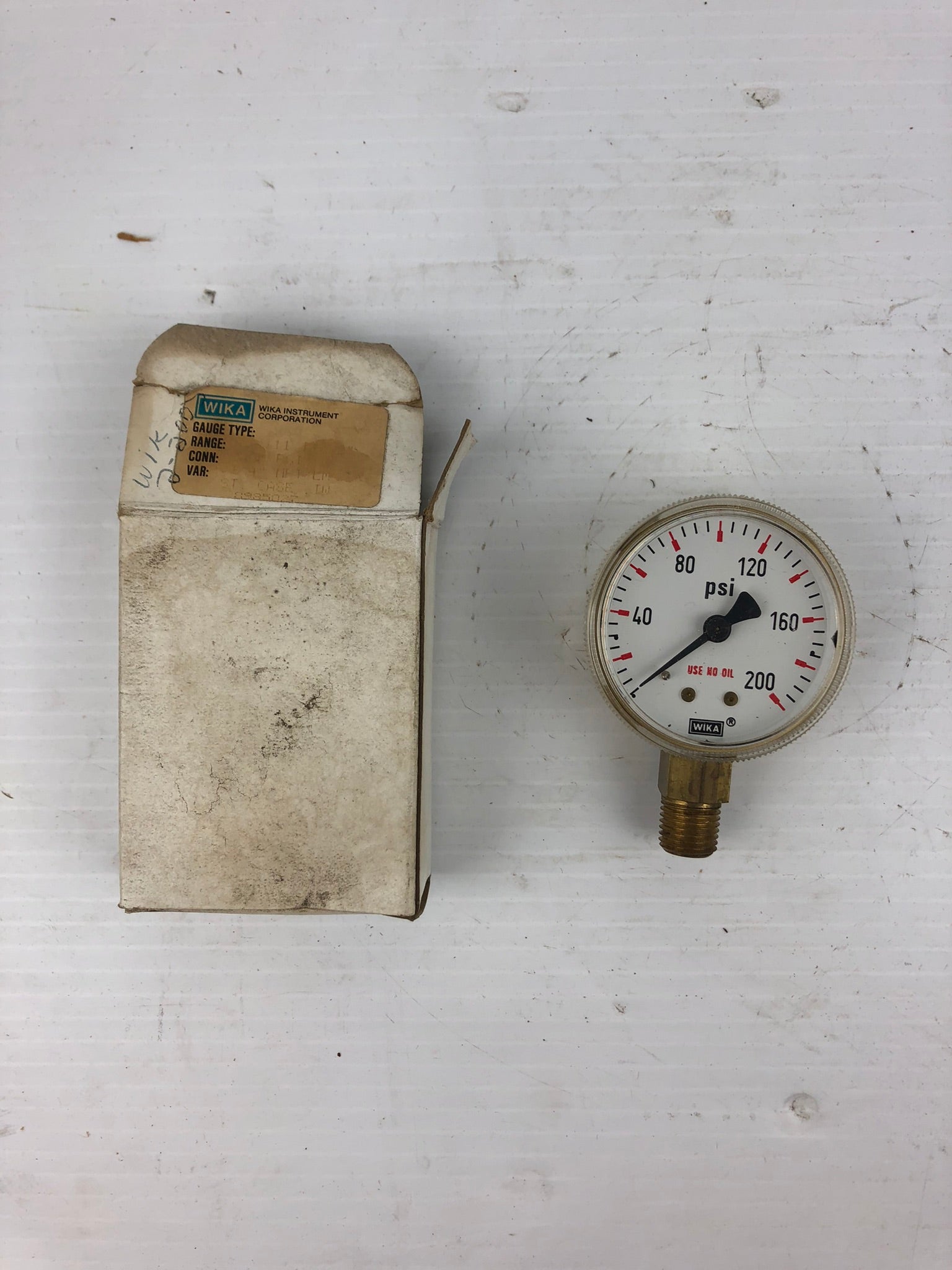 WIKA 2-200-S Pressure Gauge 0-200 PSI