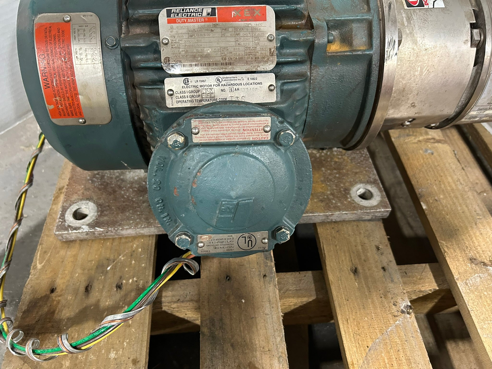 Reliance Electric 01MCN90235G001AD XEX Duty Master Motor 5HP 3PH Admix FF-425P