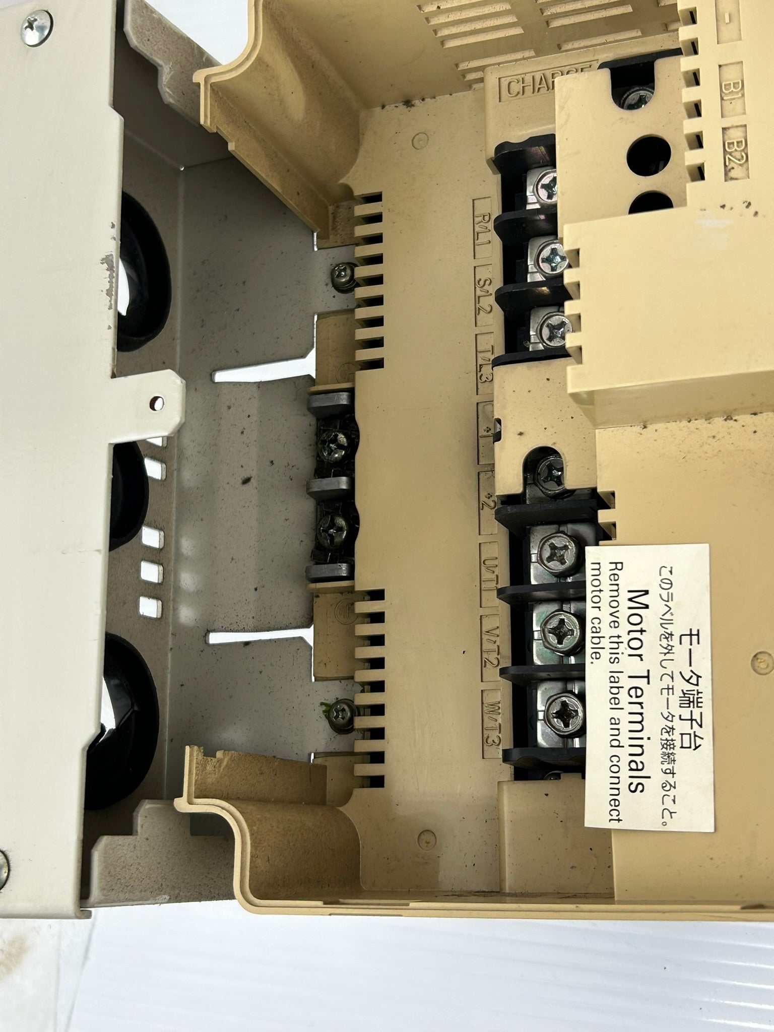 Yaskawa Electric CIMR-AU4A0044FAA A1000 3PH AC Drive Rev E Type 1 Enclosure