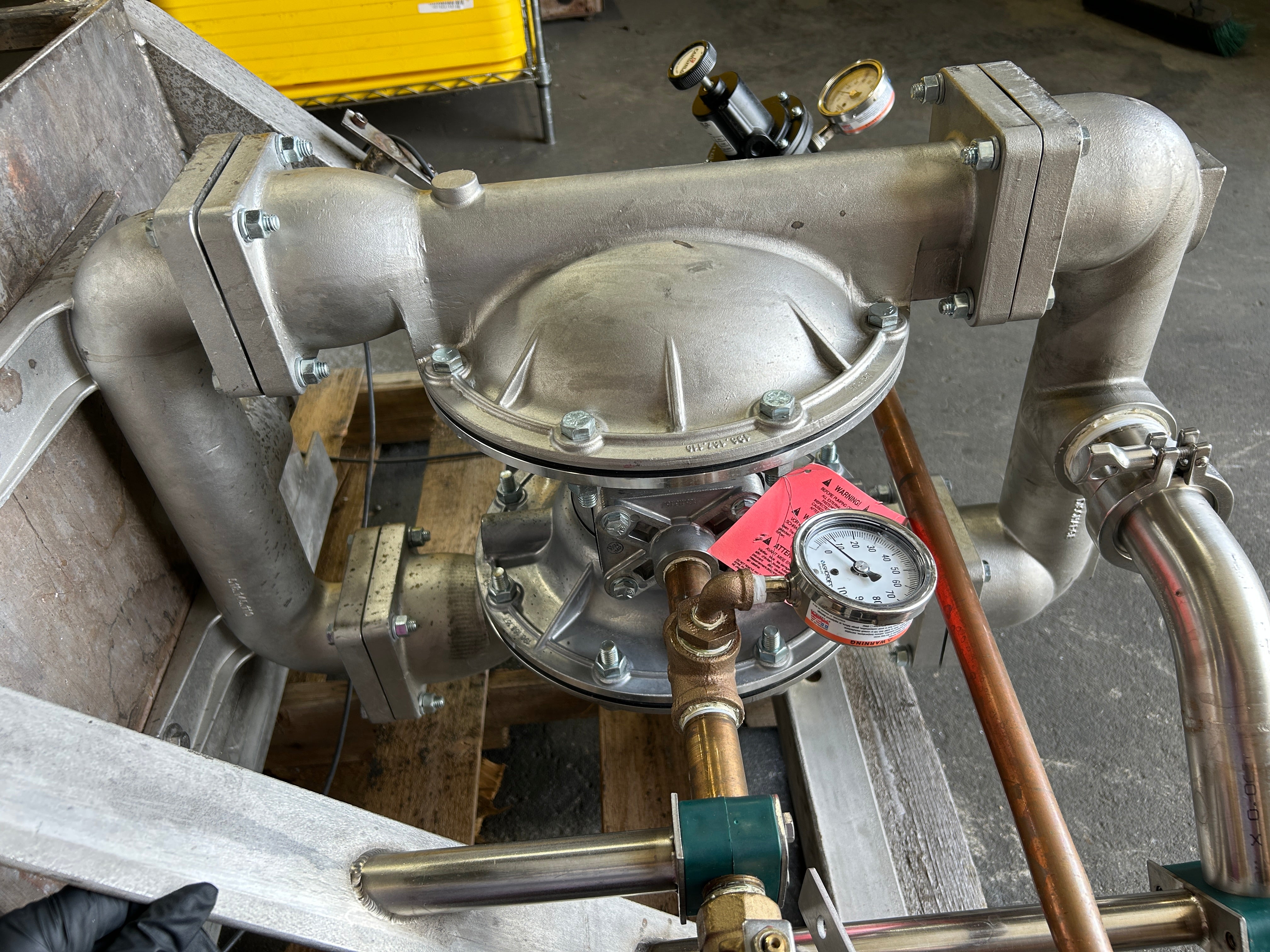 Warren Rupp Sandpiper S20B1SZTANS000 Diaphragm Pump with Wall Mount Stand 125PSI