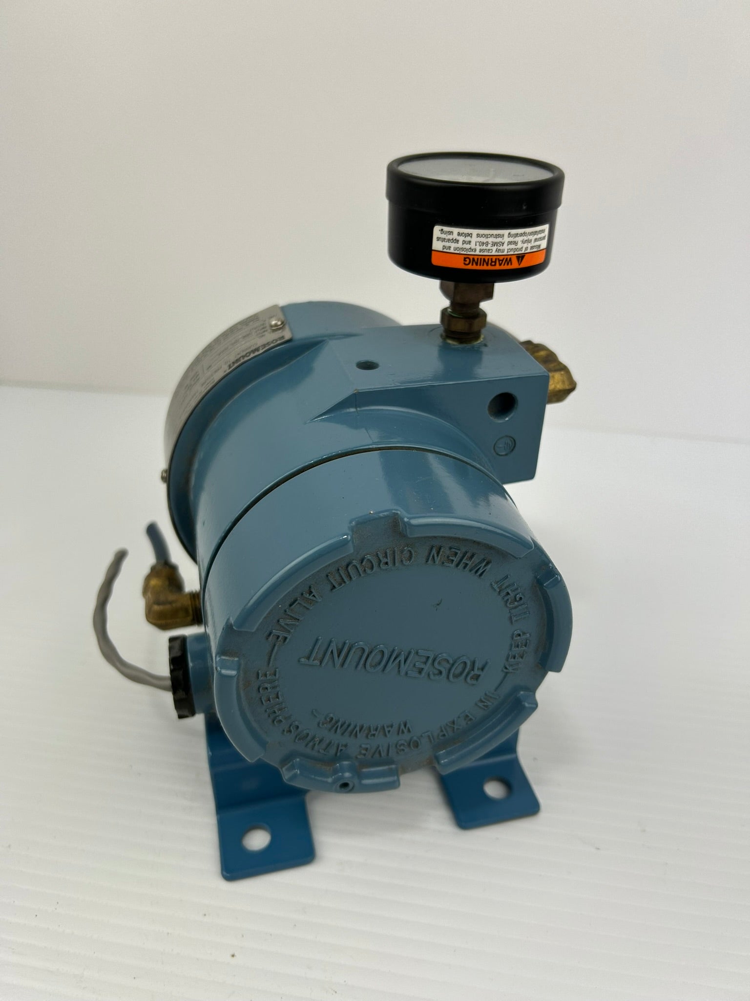 Rosemount 3311DM1H1B1F1G1 Pressure Transducer with Pressure Gauge 0-30 PSI