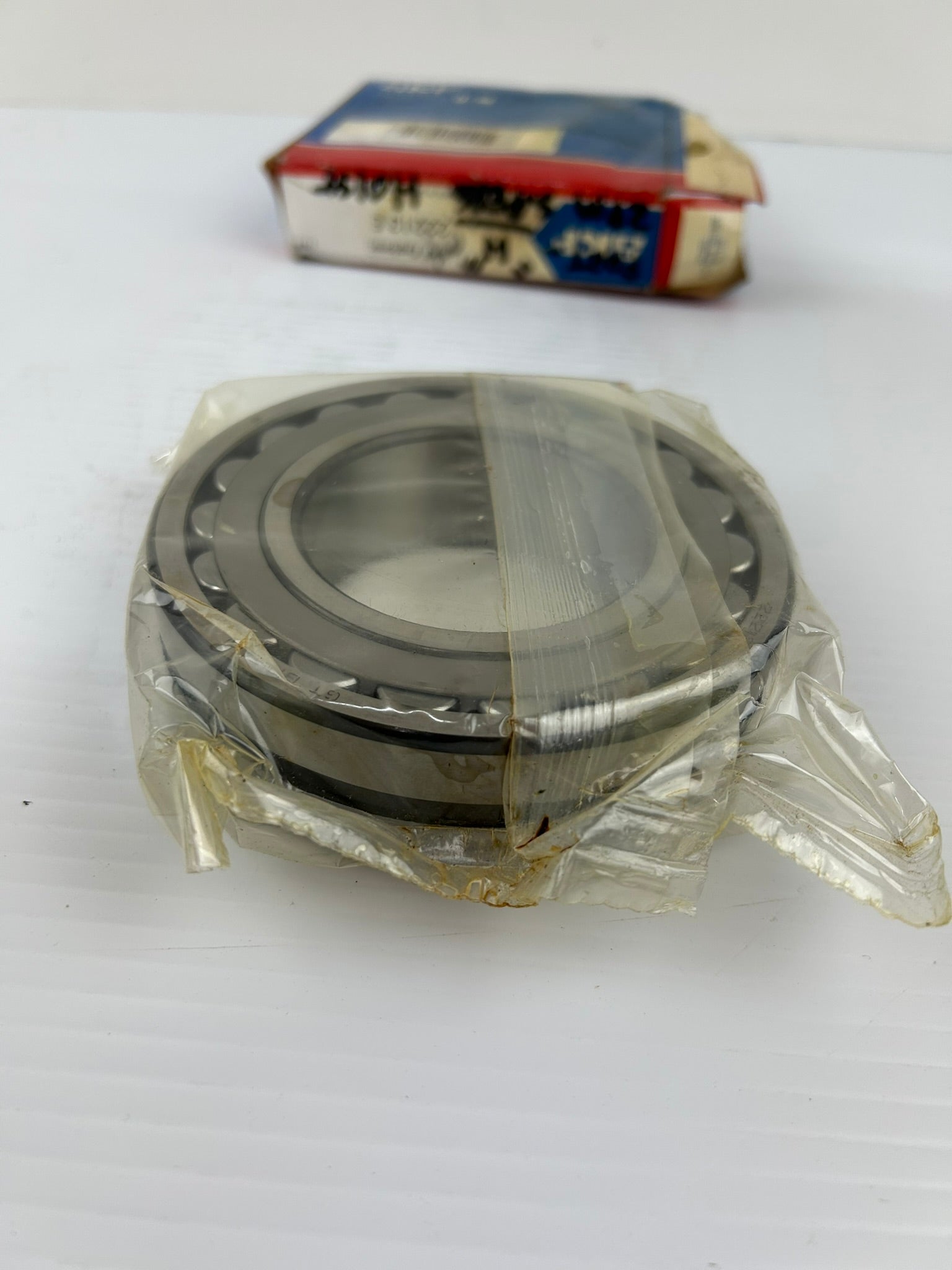 SKF 22213 E Spherical Roller Bearing 22213E