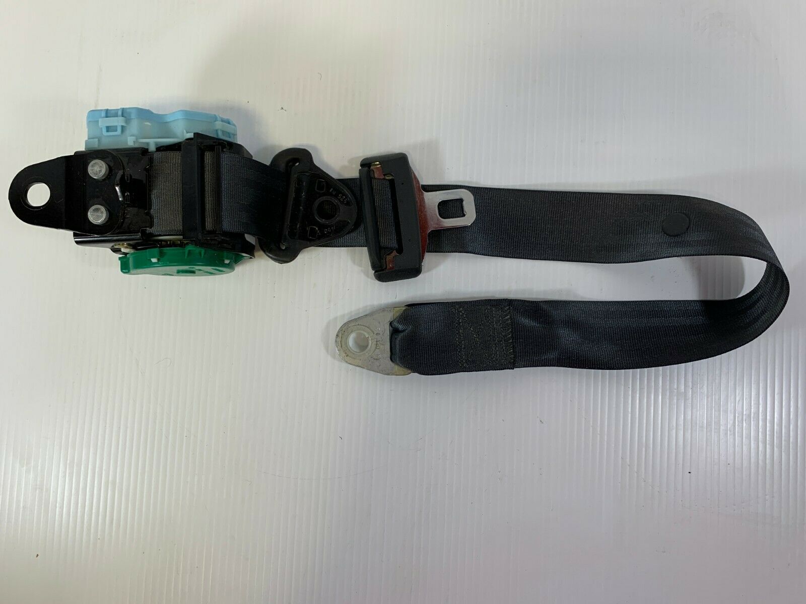 2003 Dodge Dakota Extended Cab Driver Rear Seat Belt Retractor Only 5GD02XDVAD