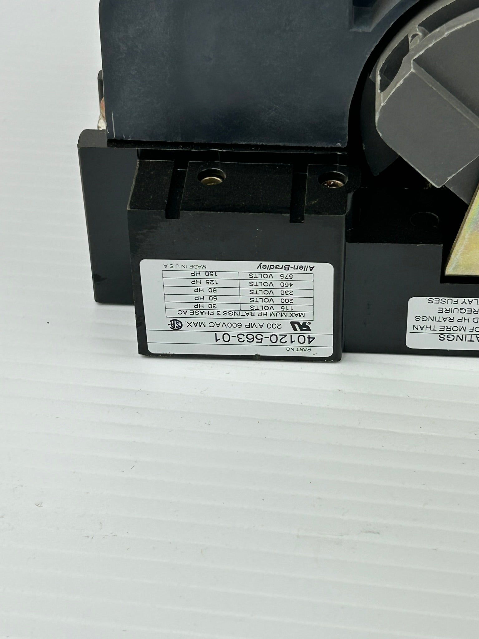 Allen-Bradley 40120-563-01 Fusible Disconnect Switch 200A 600V with Fuses JKS125