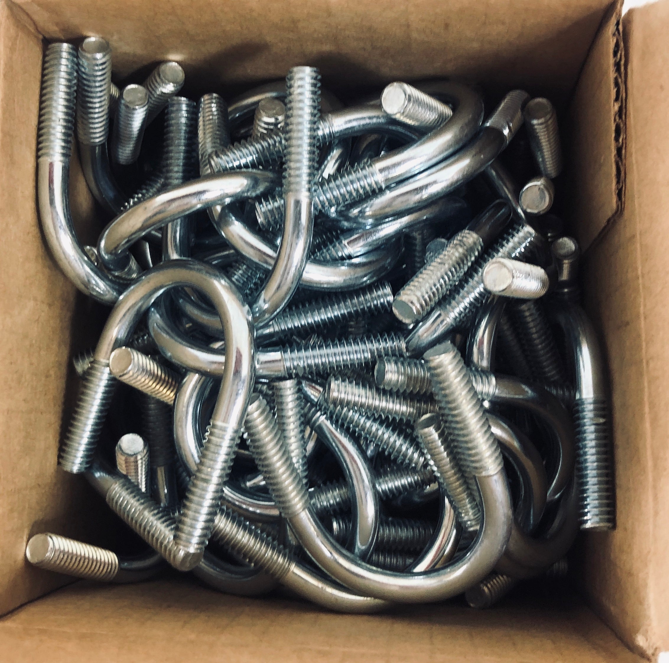 Zinc Plated Round U-Bolt 1/4"-20 1.5-1.8" L x 1.6-1.15" W 166207 - Box of 100