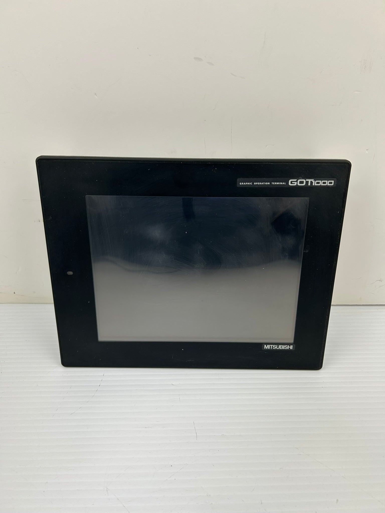 Mitsubishi GT1265-VNBA Graphic Operation Terminal GOT1000 100-240VAC 50/60Hz