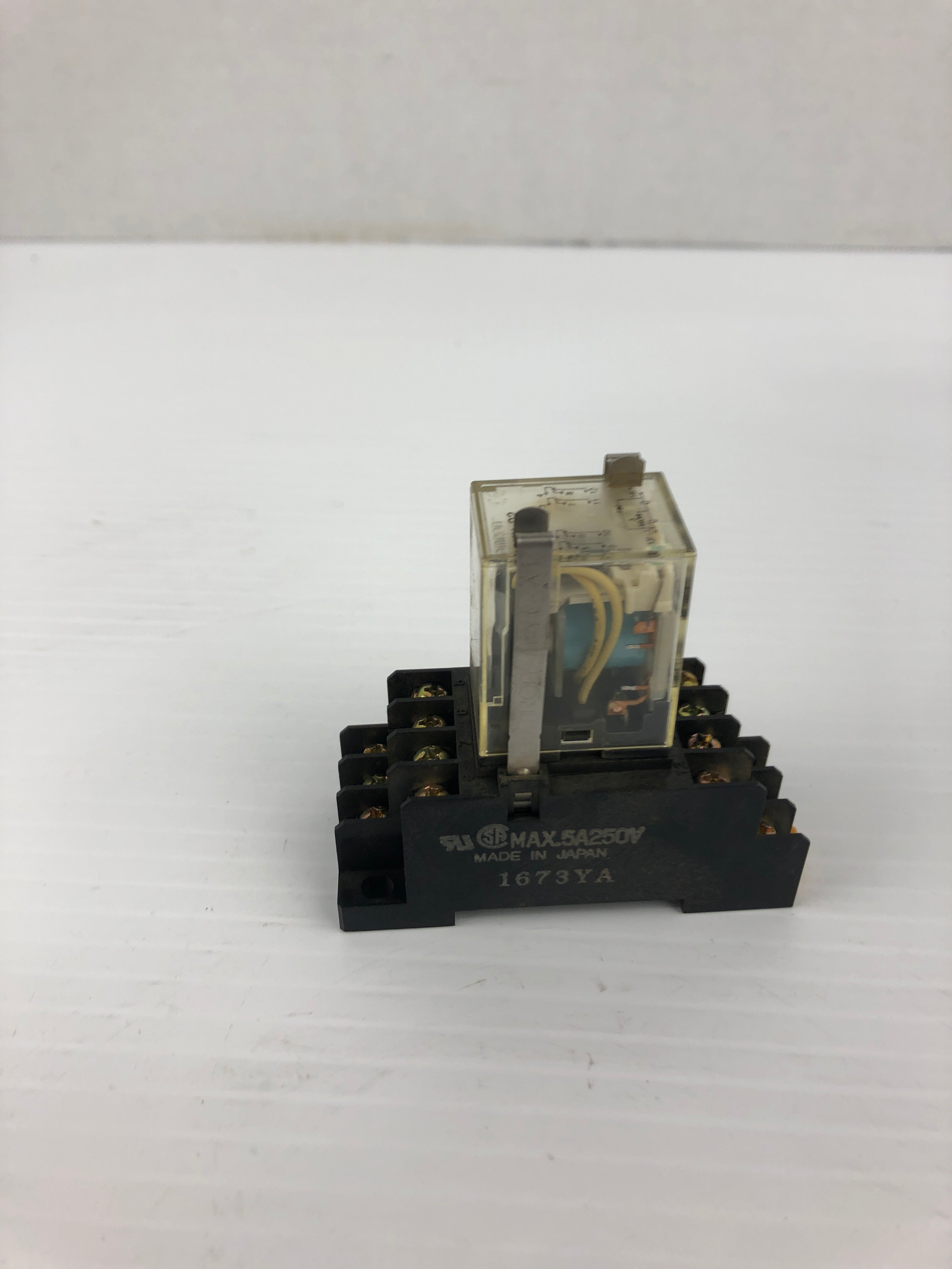 OMRON MY4N-D2 Relay 24VDC with Base 1673YA 250V 5A