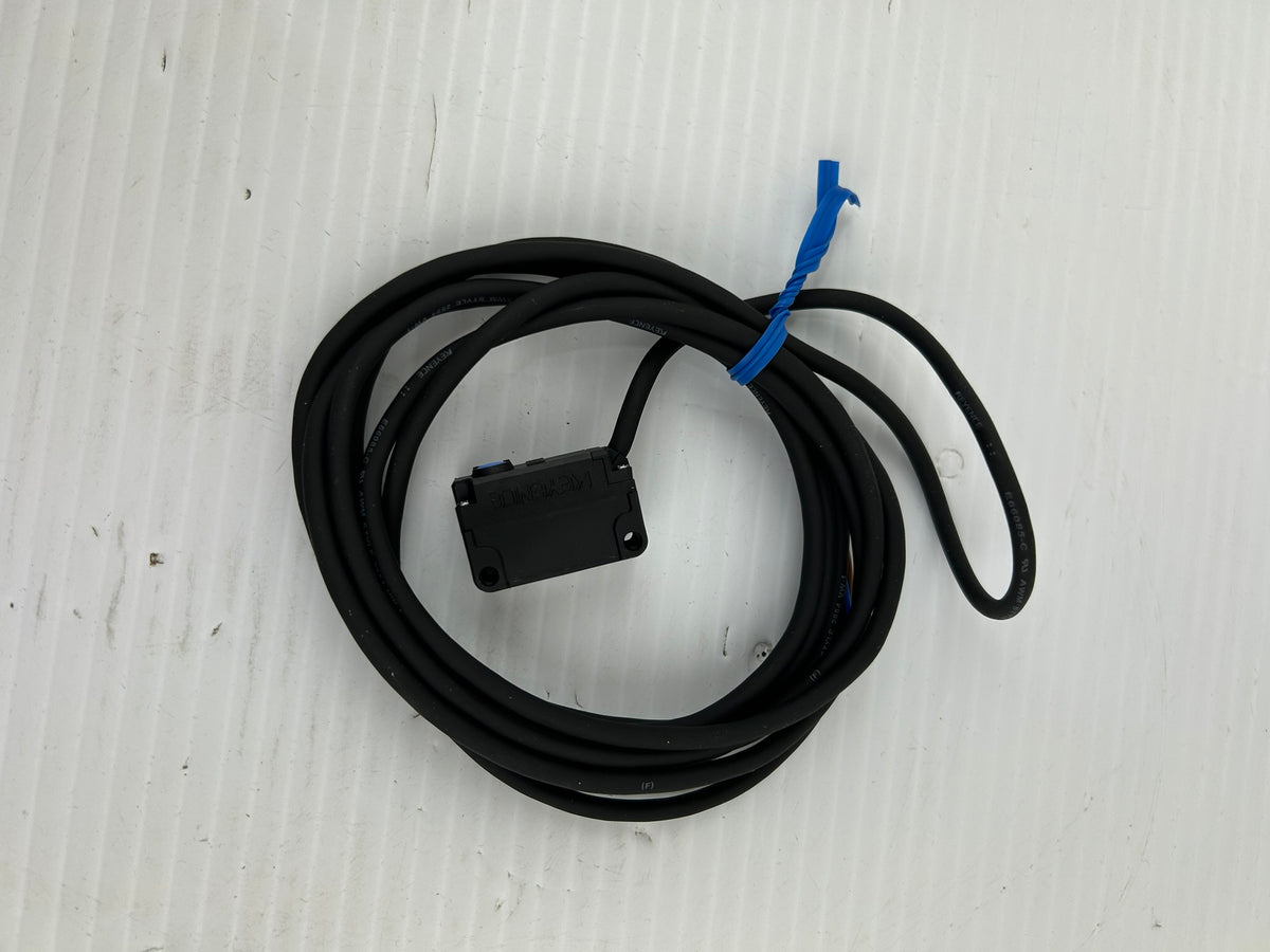 Keyence PZ-G51P Photoelectric Sensor Set PZ-G51T PZ-G51PR PNP Cable 10-30VDC 20m