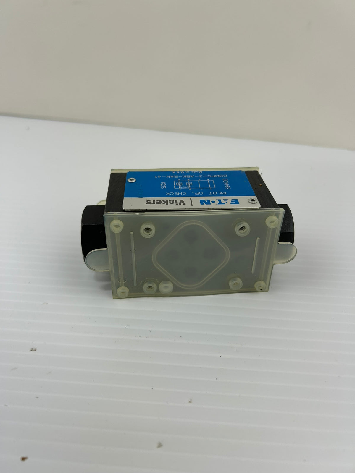 Eaton Vickers DGMPC-3-ABK-BAK-41 Pilot Operated Check Hydraulic Valve SystemStak