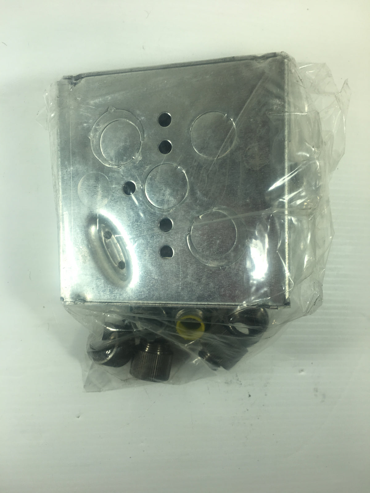 Steel City Electrical Box 72C1 with Fittings 5"x5"x2 1/4"