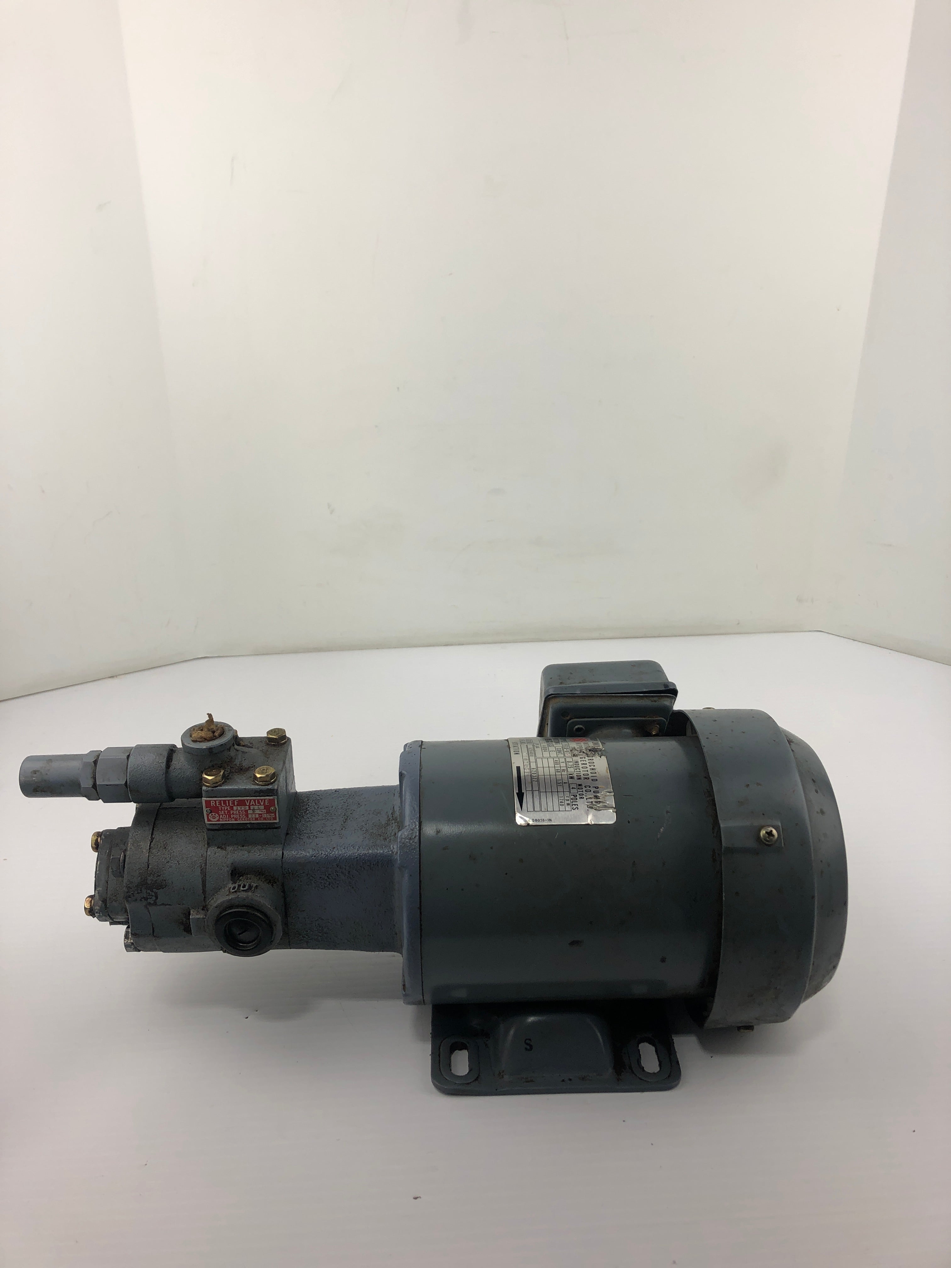 NOP Nippon FELQ-8T Induction Motor TOP-212 HA Trochoid Pump w/ Relief Valve 2VD