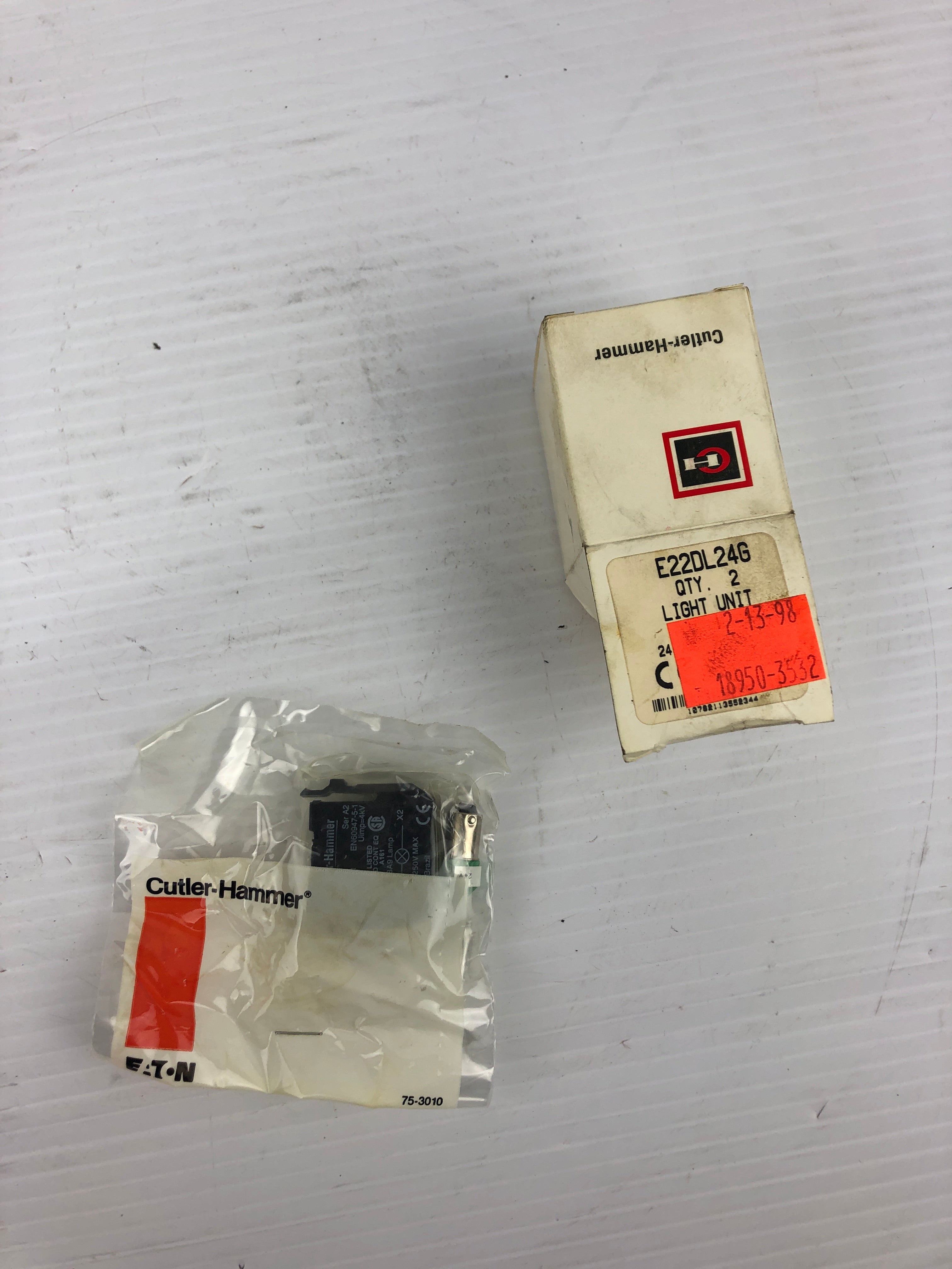 Cutler-Hammer E22DL24G Light Unit - Box of 1