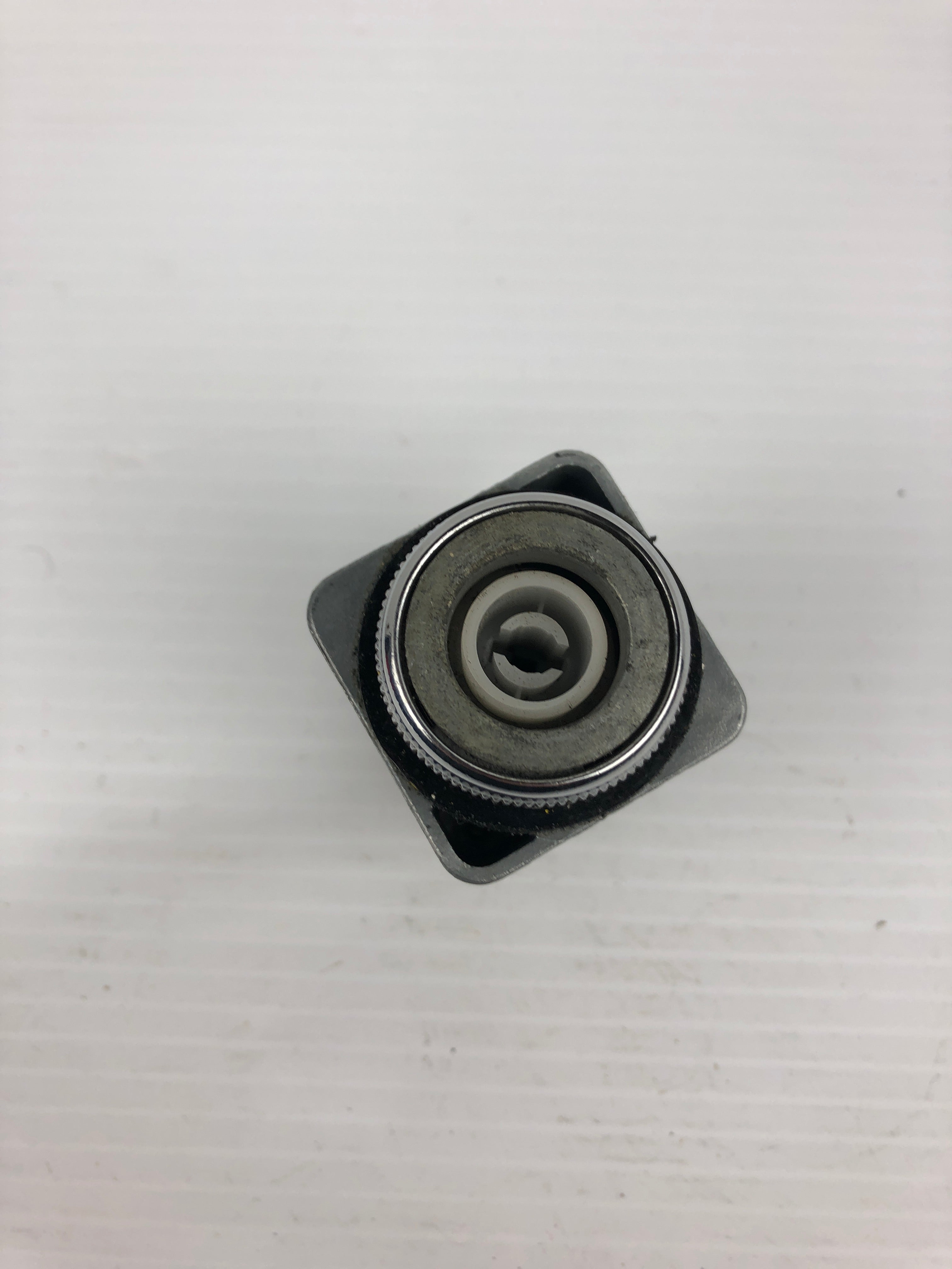 Fuji Electric AH30-V Push Button - Missing Top Cover
