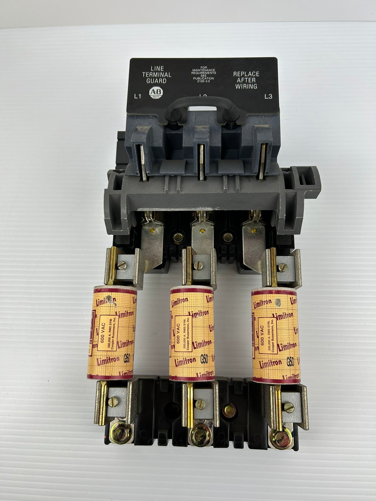 Allen-Bradley 40120-563-01 Fusible Disconnect Switch 200A 600V with Safety Cover