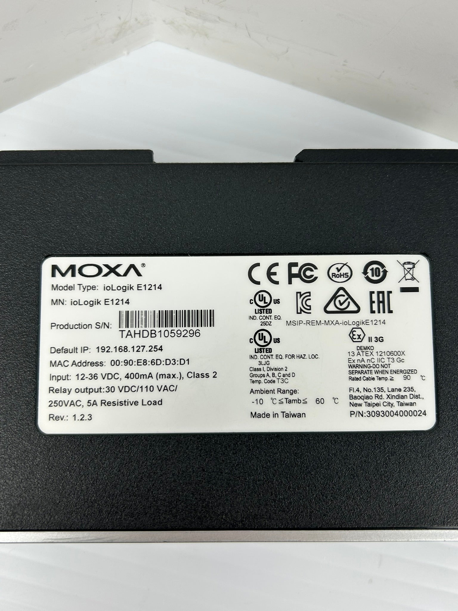 Moxa ioLogik E1214 Remote Ethernet Switch Rev 1.2.3 12-36VDC 400mA