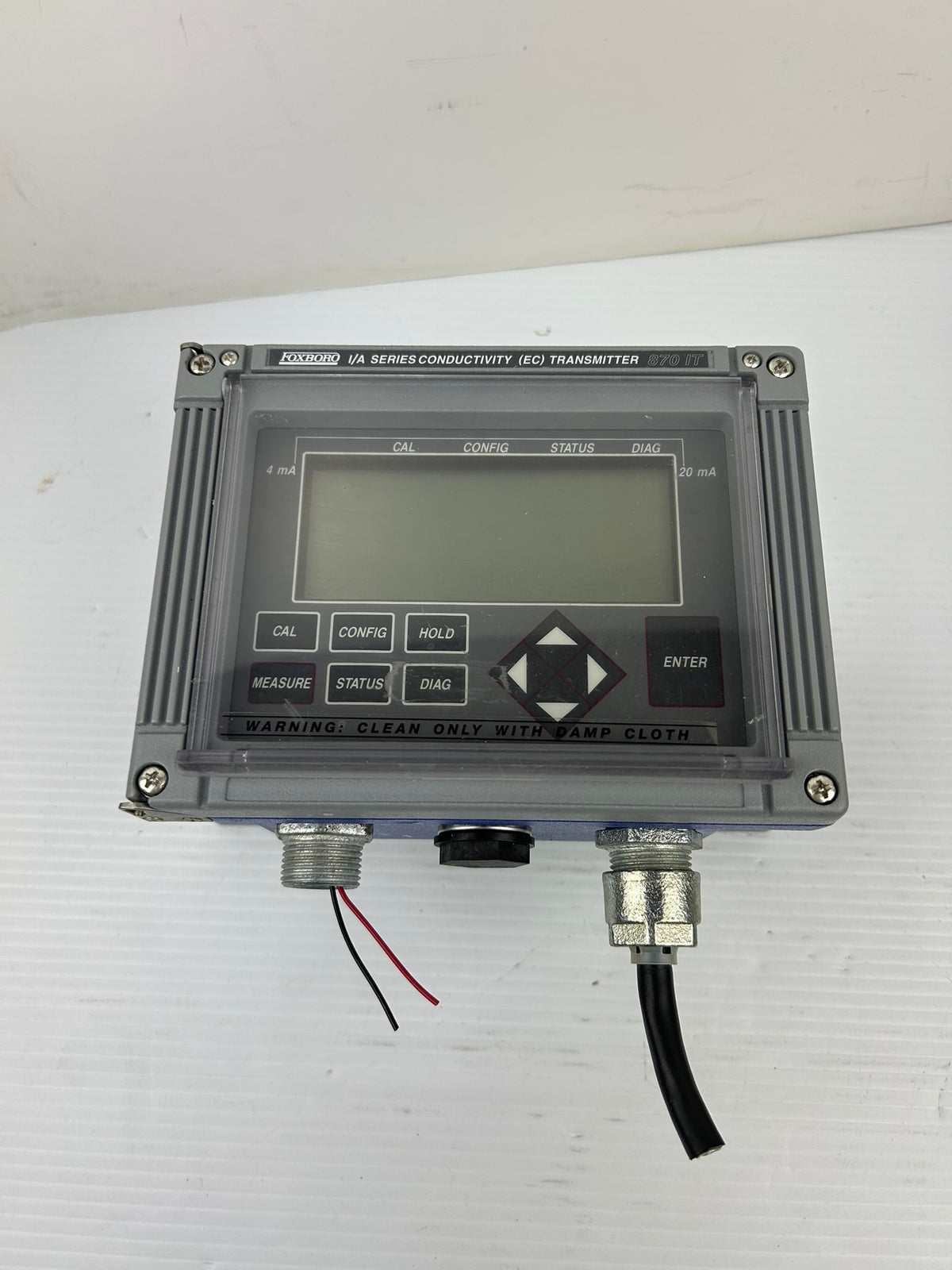 Foxboro 870ITEC-AYEAA-7 Conductivity Transmitter with Mounting Bracket