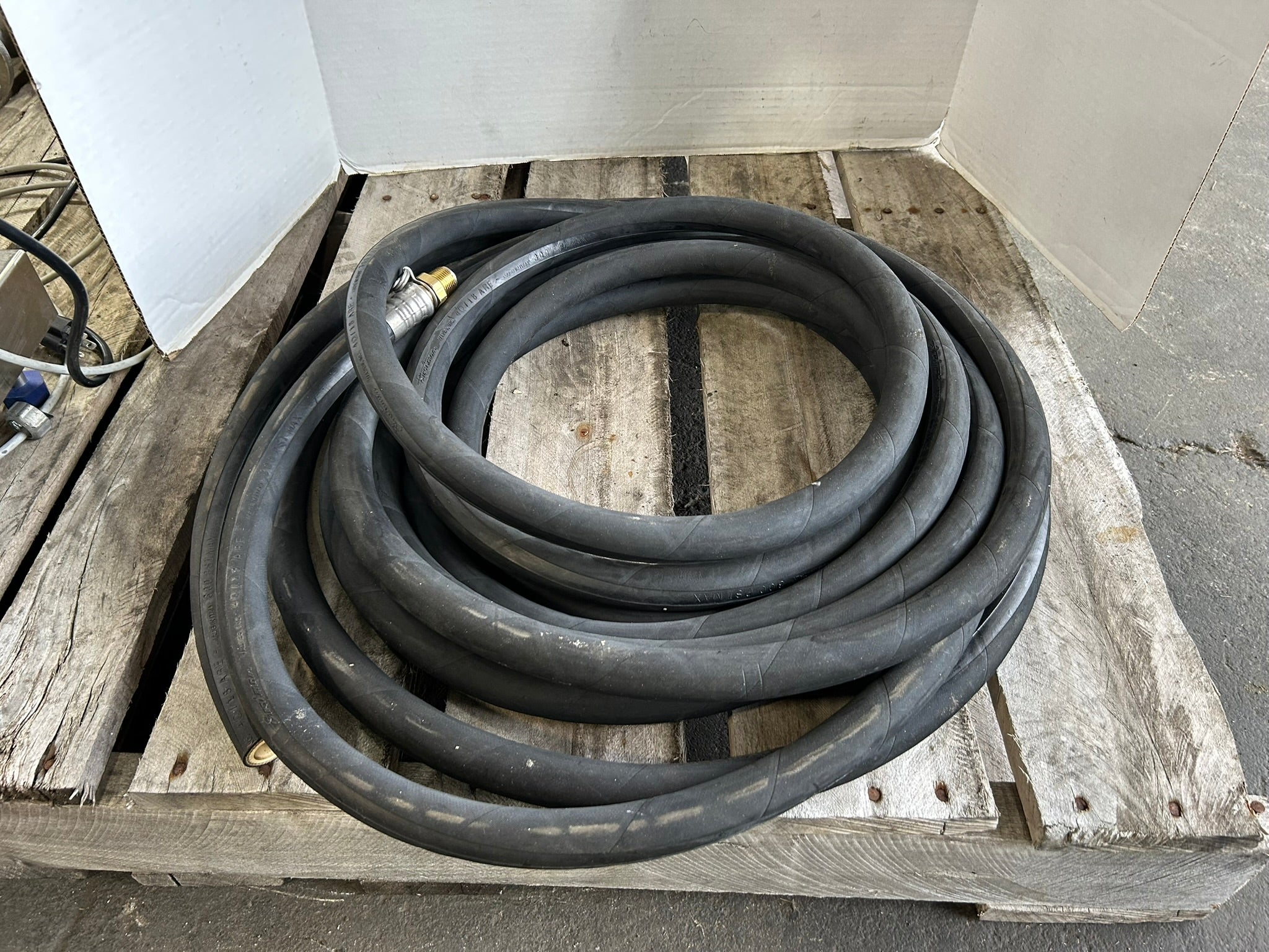 Strahman Valves Inc 4Q/18 ARE Hose 300 PSI Max ~40 Feet Long