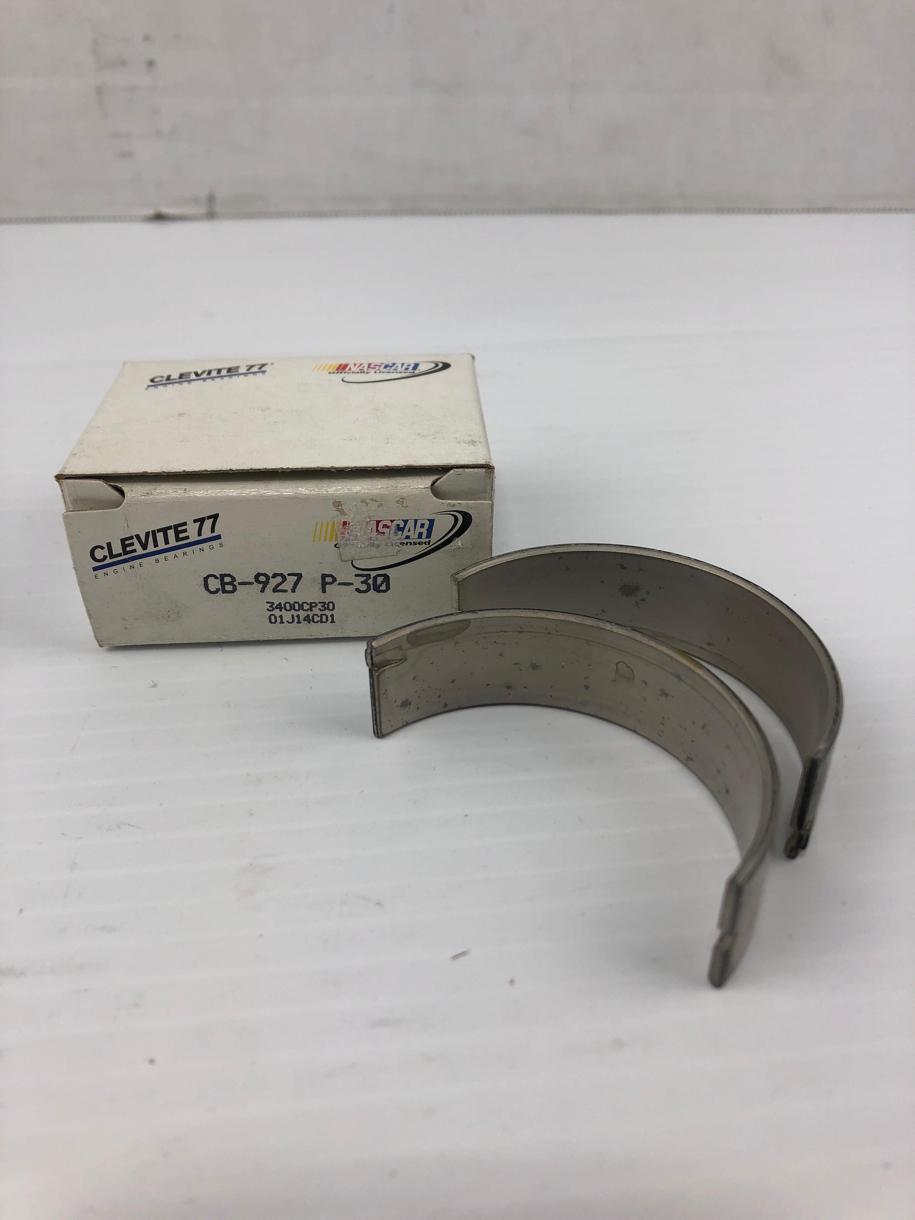 Clevite CB927P30 Engine Connecting Rod Bearing CB-927 P-30