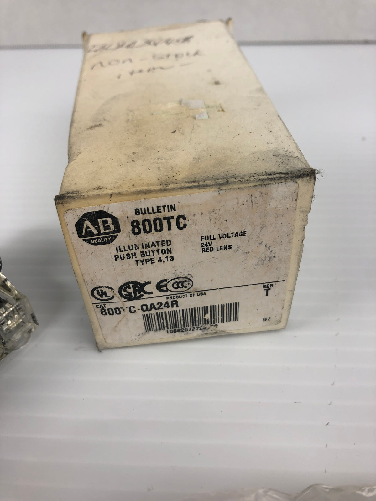 Allen-Bradley 800TC-QA24R Push Button Red Series T
