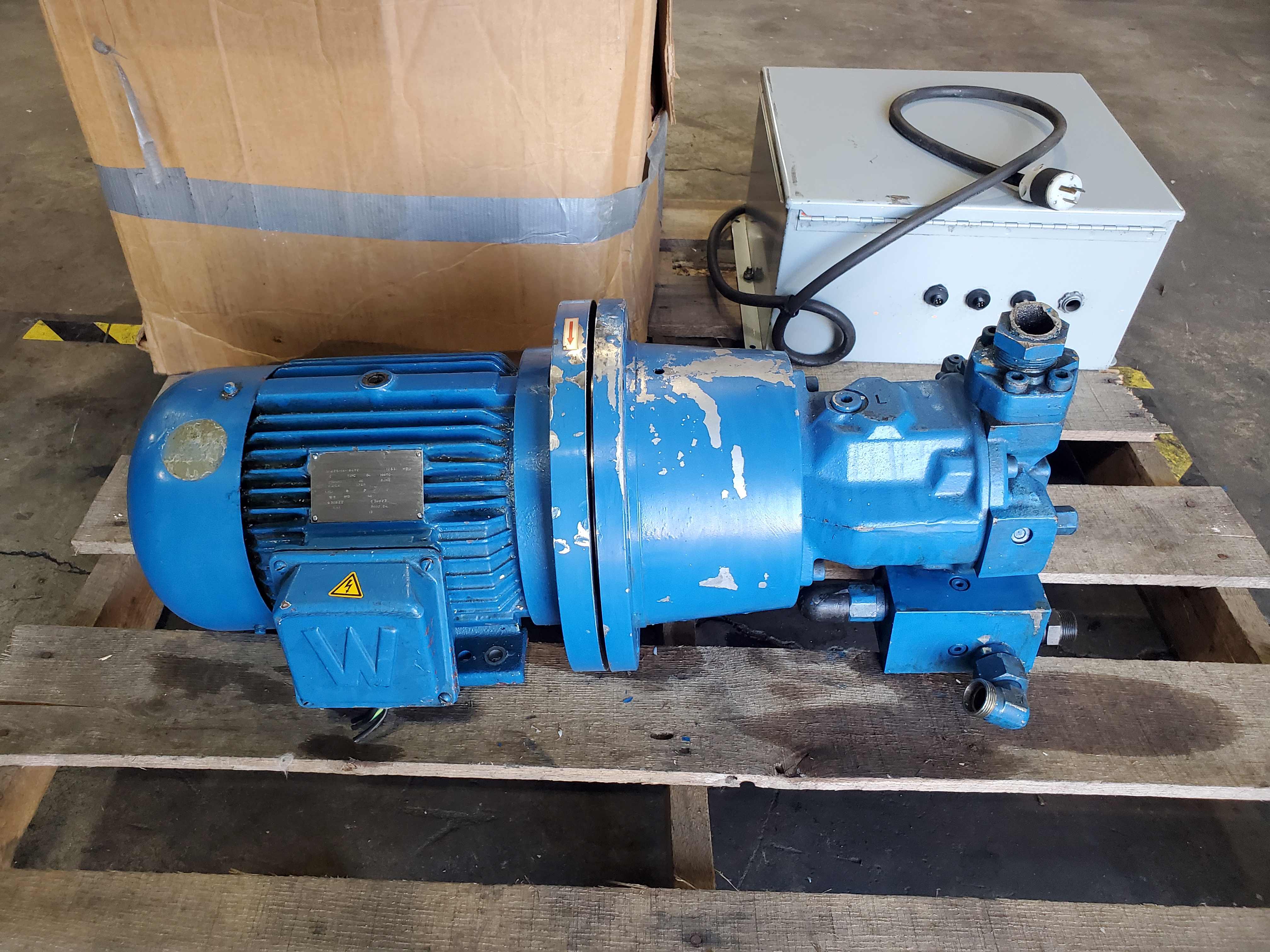 Rexroth A10VO28DFR/31R-PPC12N00M Pump with WorldWide WWE5-18-184TC Motor