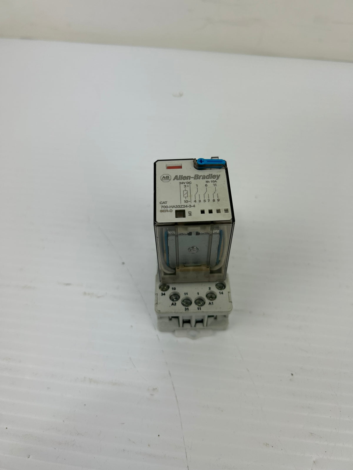 Allen Bradley 700-HA33Z24-3-4 Relay Series D and Spare Base 700-HN101 - Lot of 4