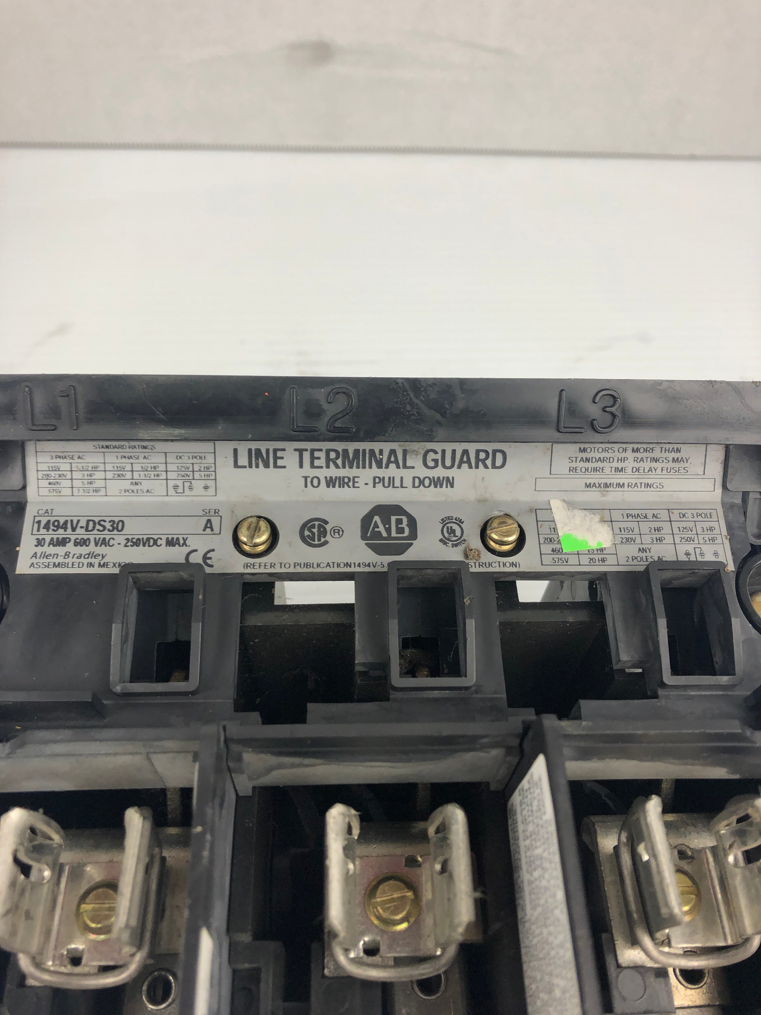 Allen Bradley 1494V-DS30 Line Terminal Guard Series A