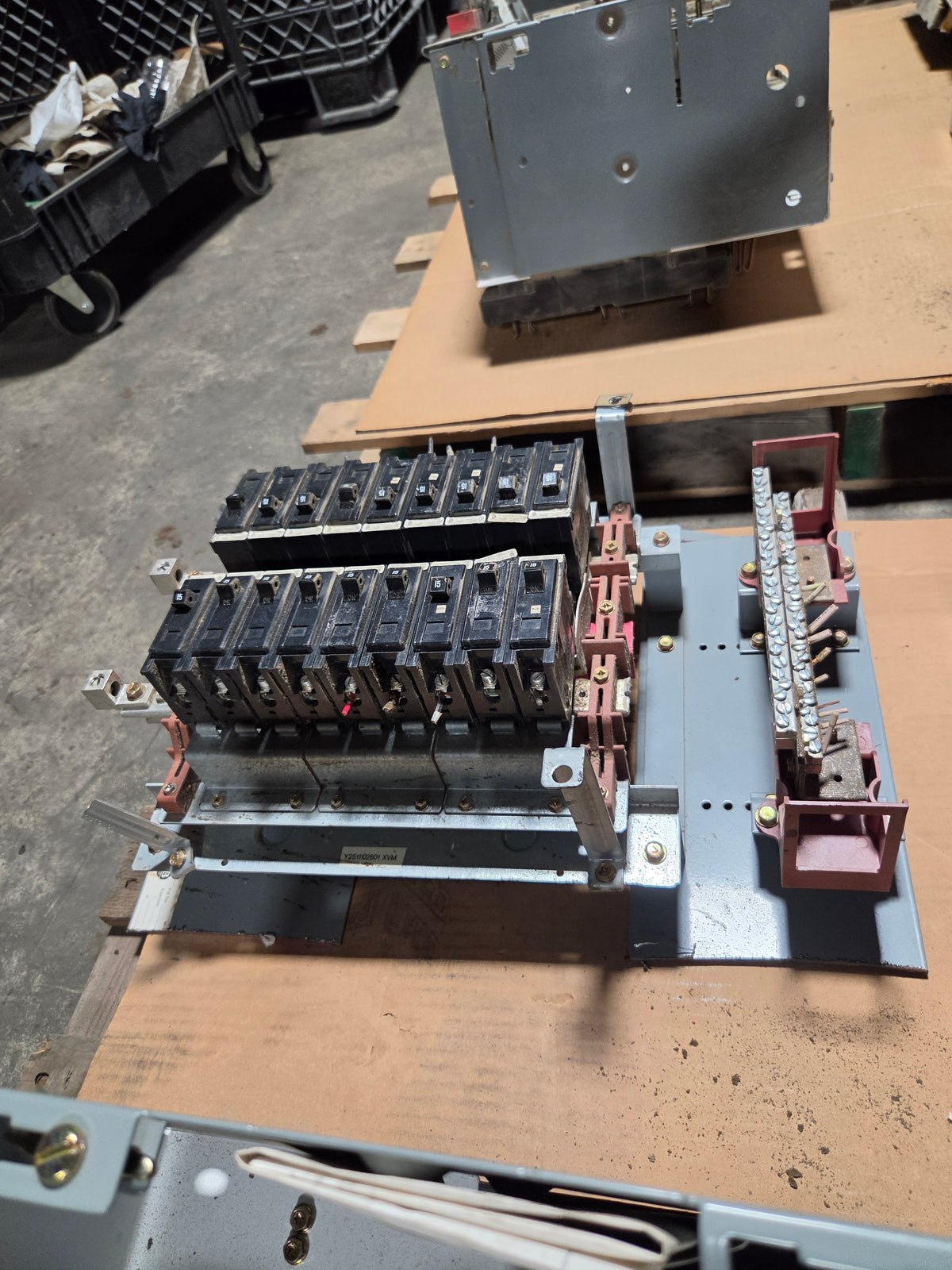 Allen-Bradley Industrial Circuit Breaker Distribution Panel 18 x 15A Breakers