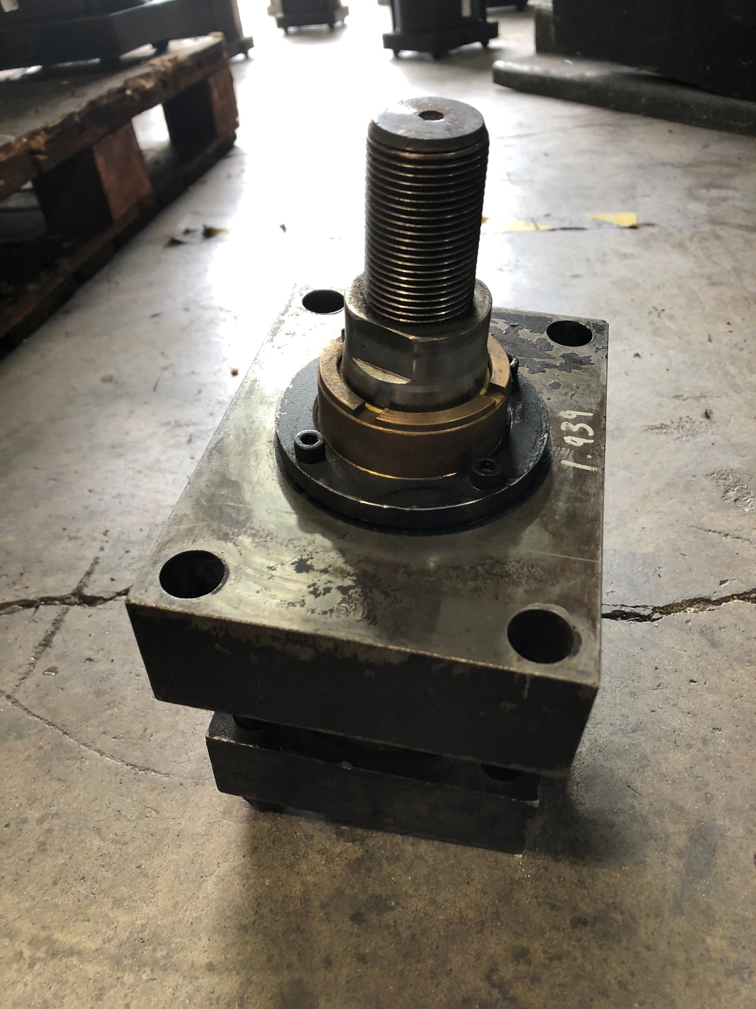 Parker BB647 X8.13 CC400 Hydraulic Cylinder FF329652B