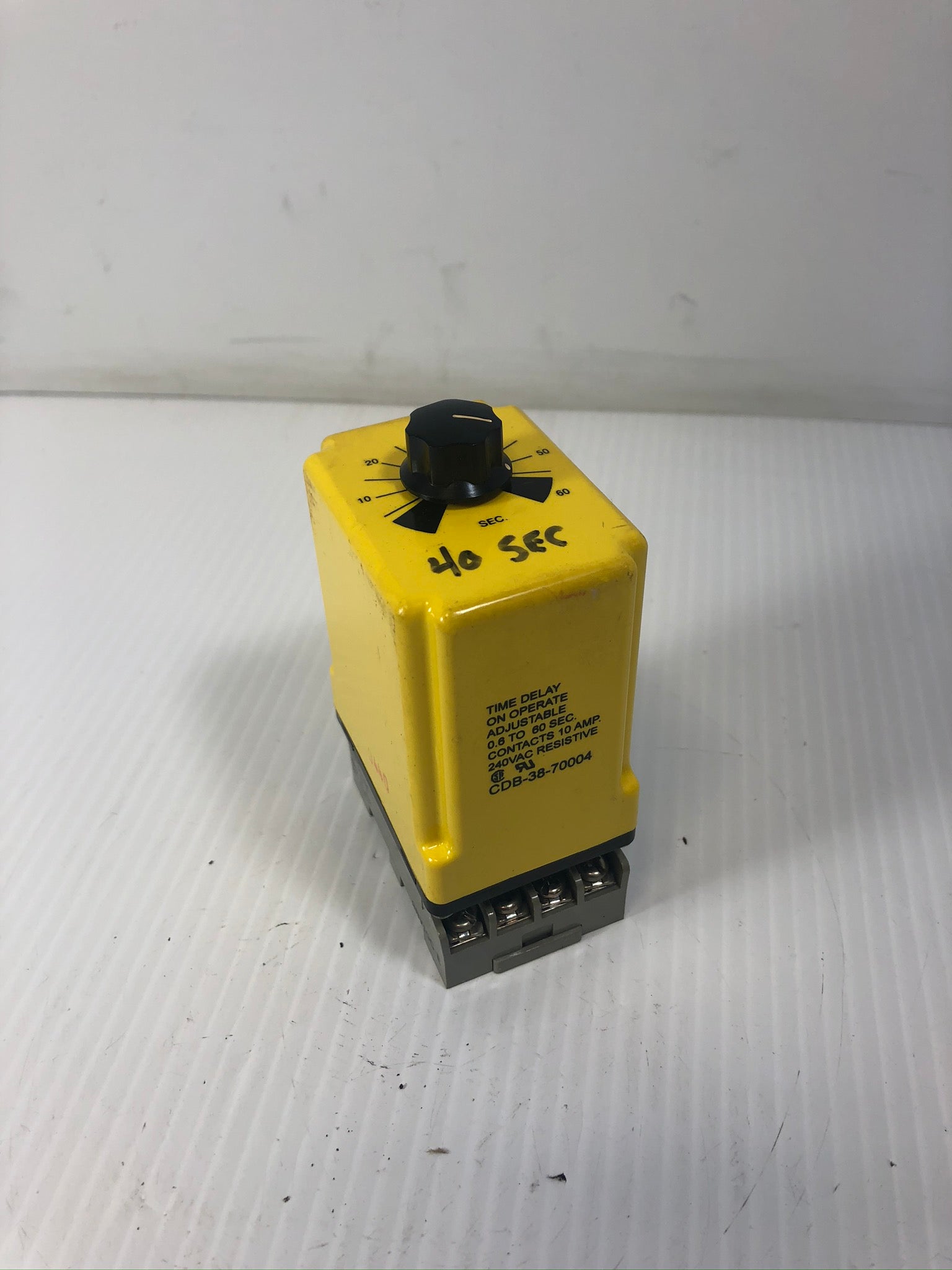 Potter & Brumfield CDB-38-70004 Time Delay Relay 240 VAC with 27E891 Socket