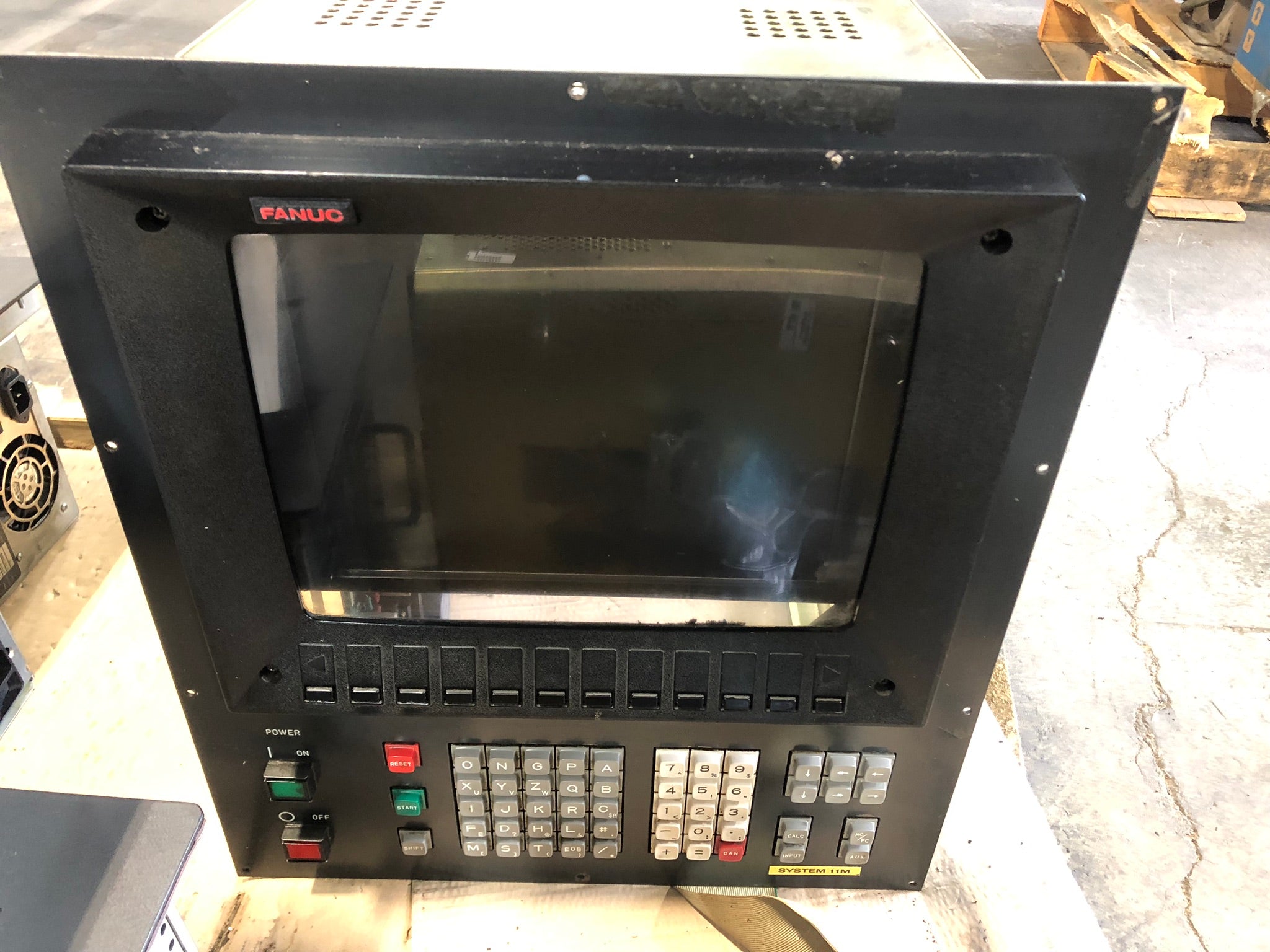 Fanuc A02B-0076-C081 MDI CRT Unit System 11M with A20B-1000-088 Circuit Board