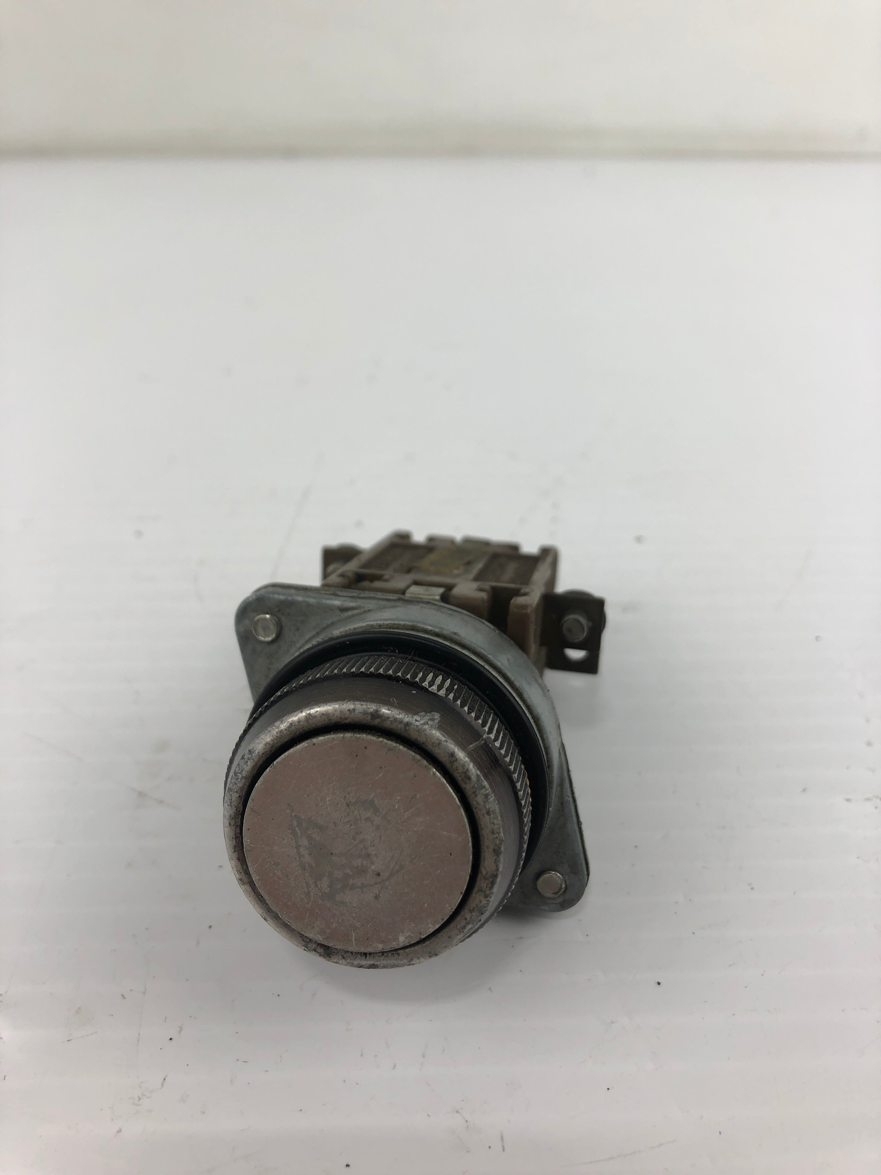 General Electric CR2940U201 Push Button 9782430 600V
