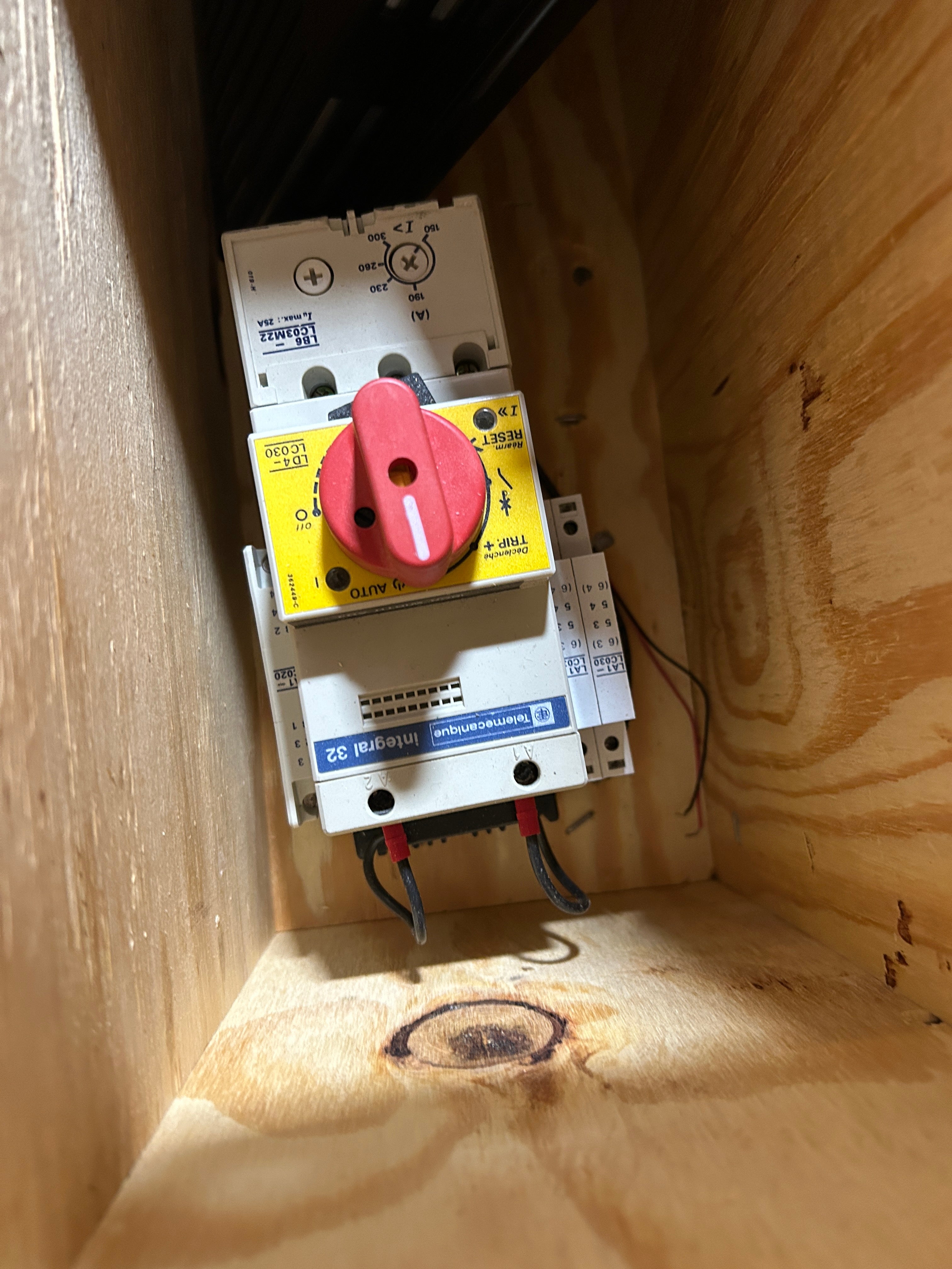 Ormec MCS-S45H*227A Servo Drive Assembly SAC-SDRU Breaker LF-330 Noise Filter