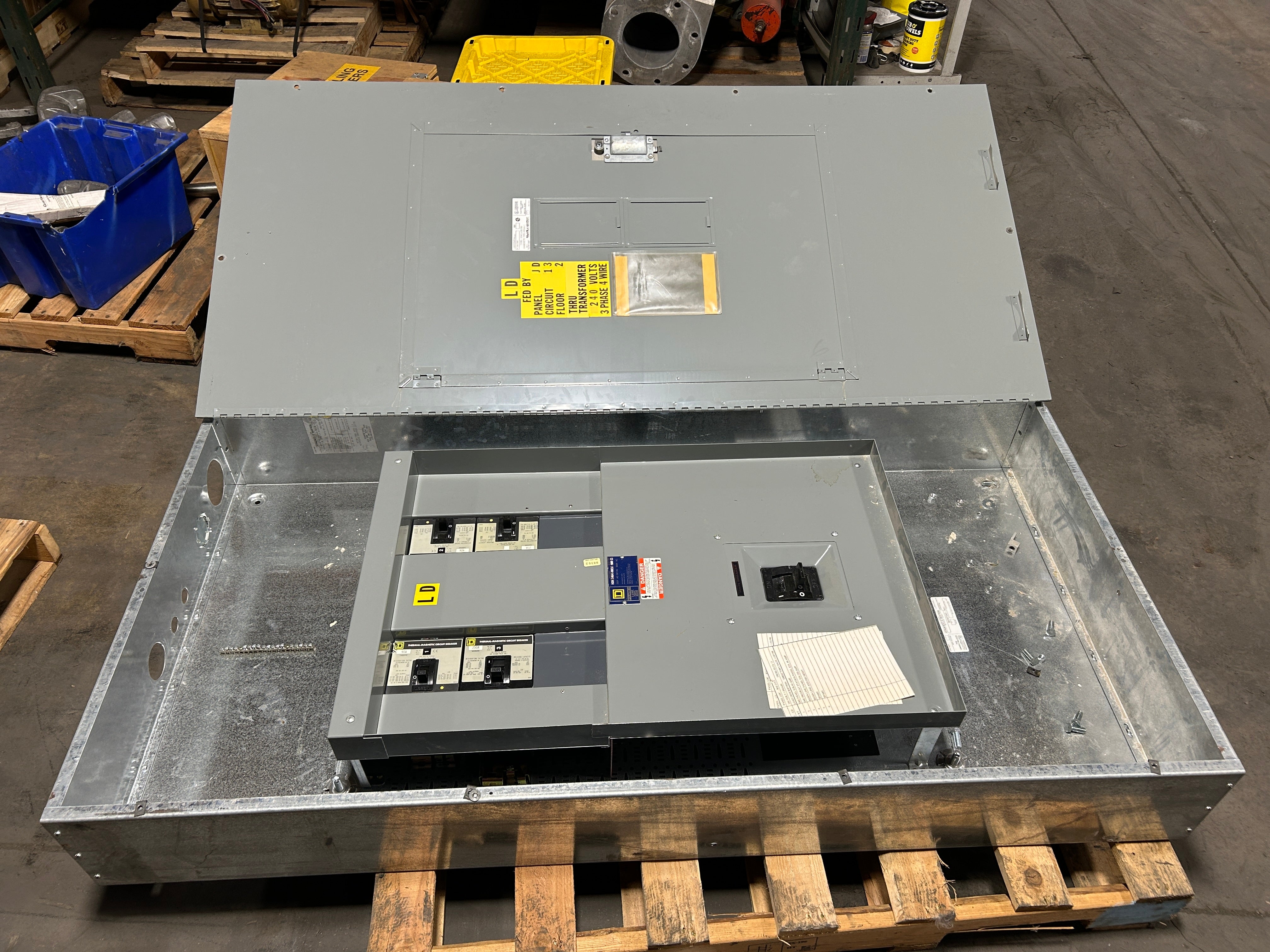 Square D HCM I-Line Load Center Panelboard Breaker Box 1464-4MCU HC3264B 400A E1