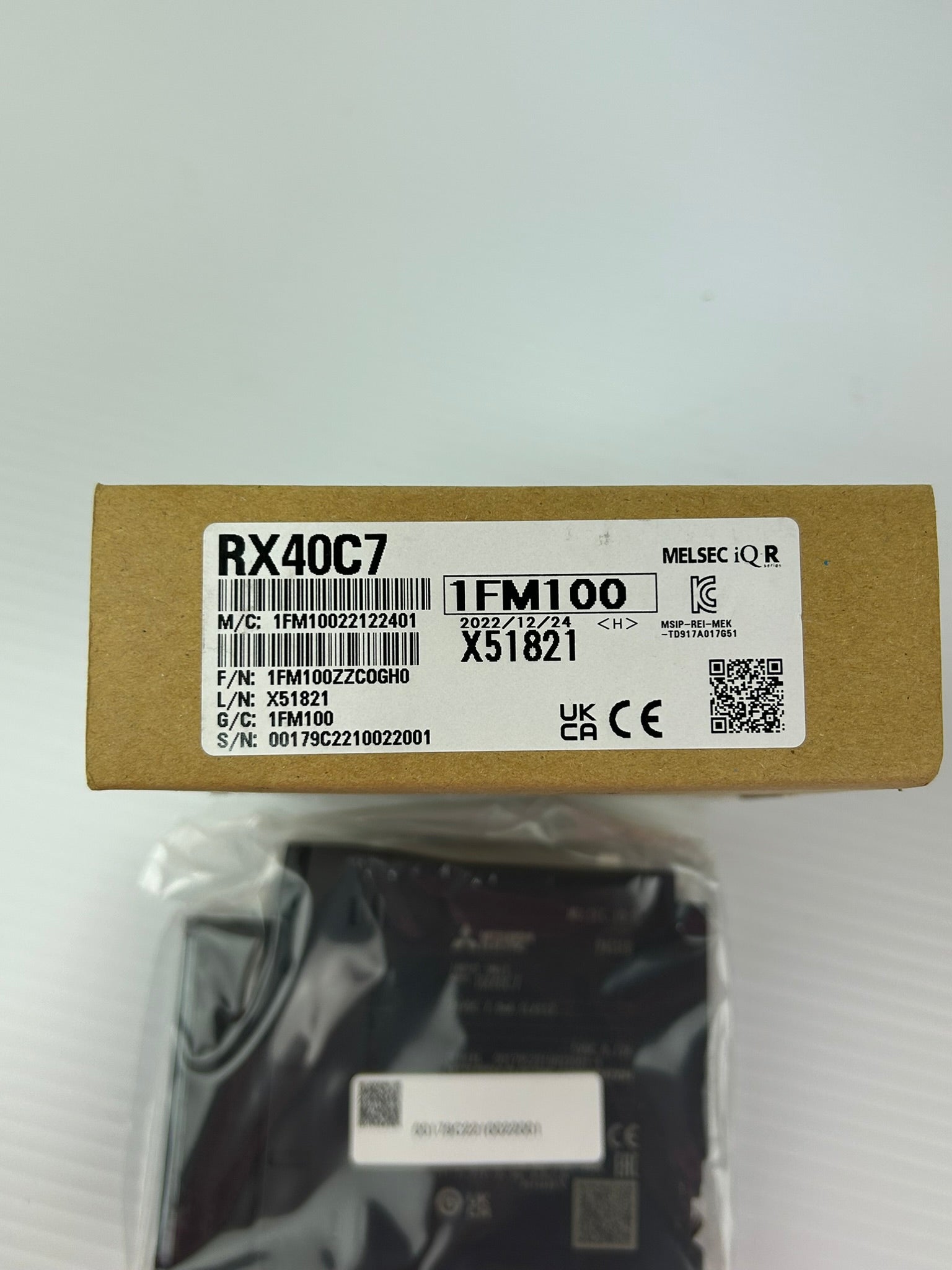Mitsubishi RX40C7 MELSEC iQ-R PLC DC Input Module 40 Point 24VDC