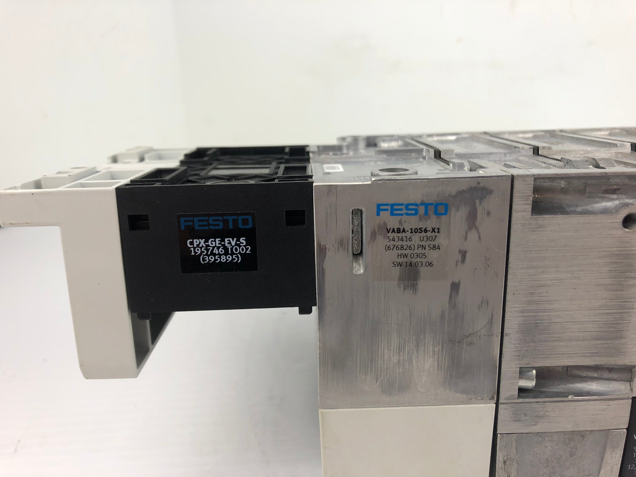 Festo 195716 Valve Assembly 543416 195746 539188 539237 668446 668435 239218