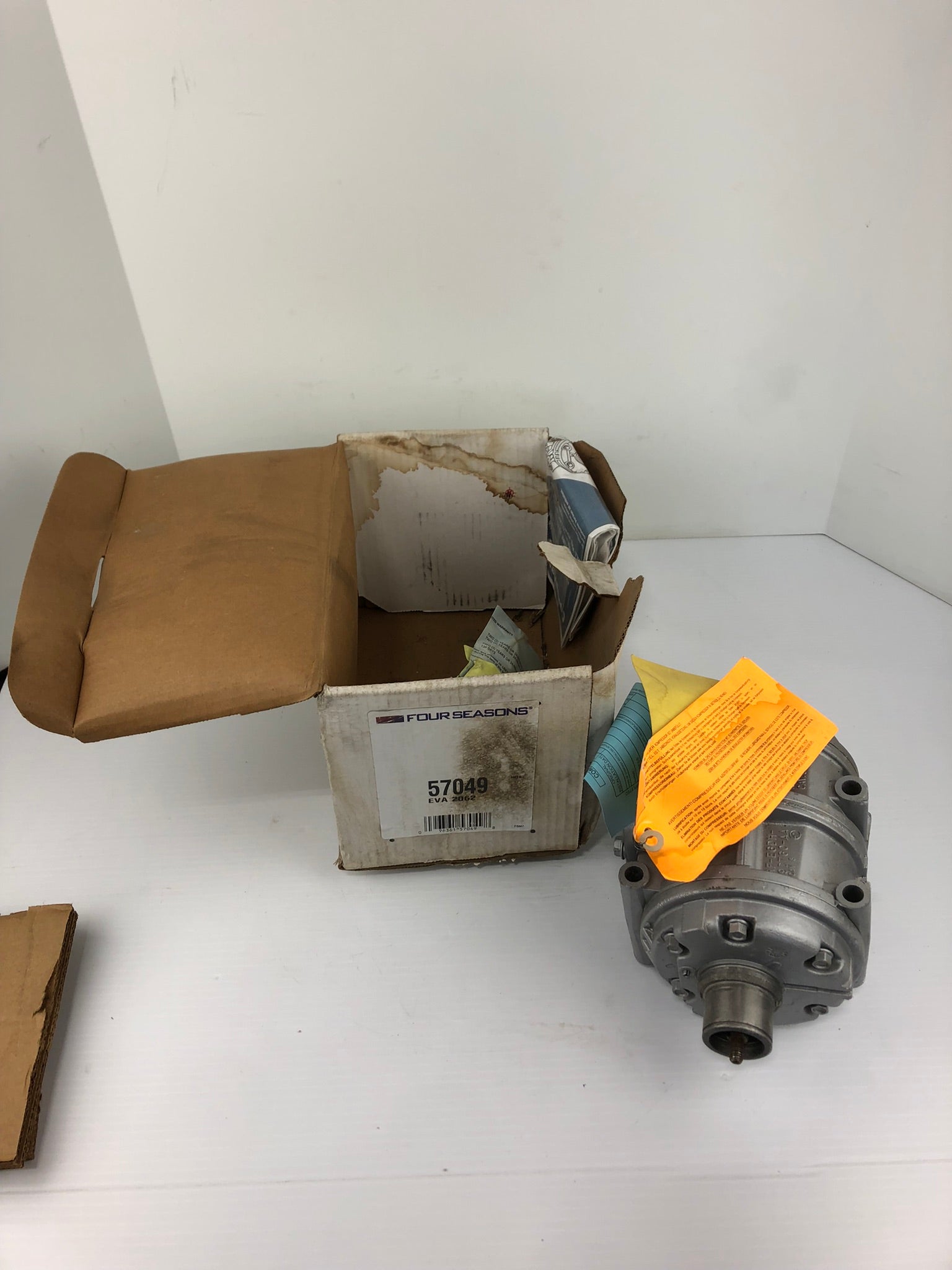 Four Seasons 57049 Compressor Remanufactured