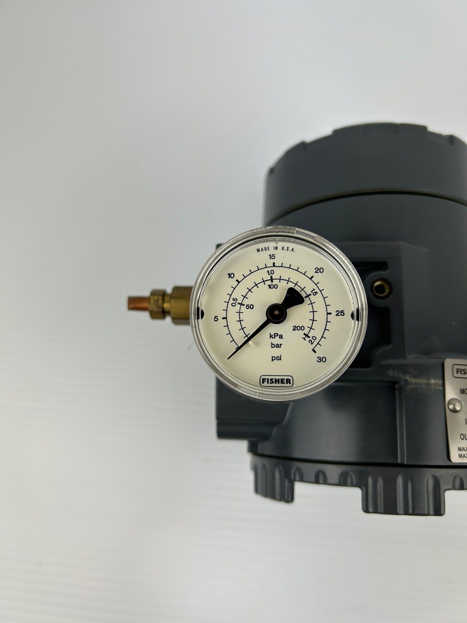 Fisher 846 Current to Pressure Transducer with Pressure Gauge 4-20mA 3-15PSIG