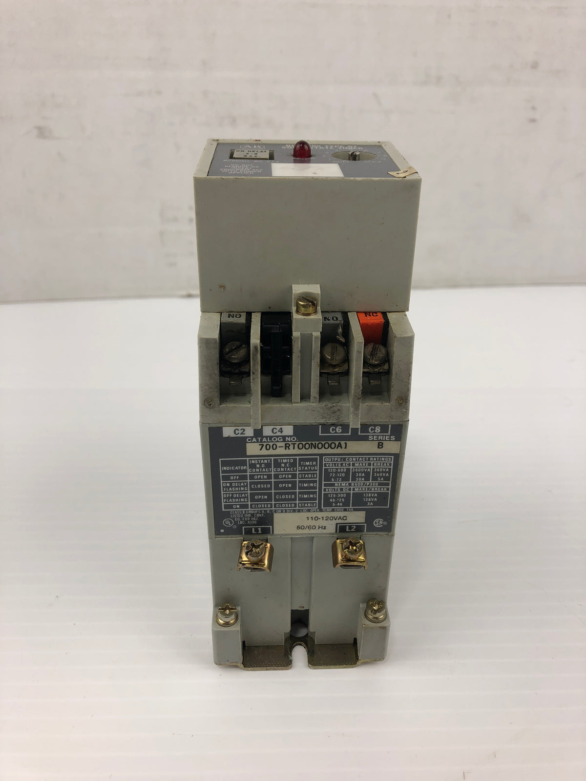Allen-Bradley 700-RT00N000A1 Solid State Timer Relay Series B 110-120VAC