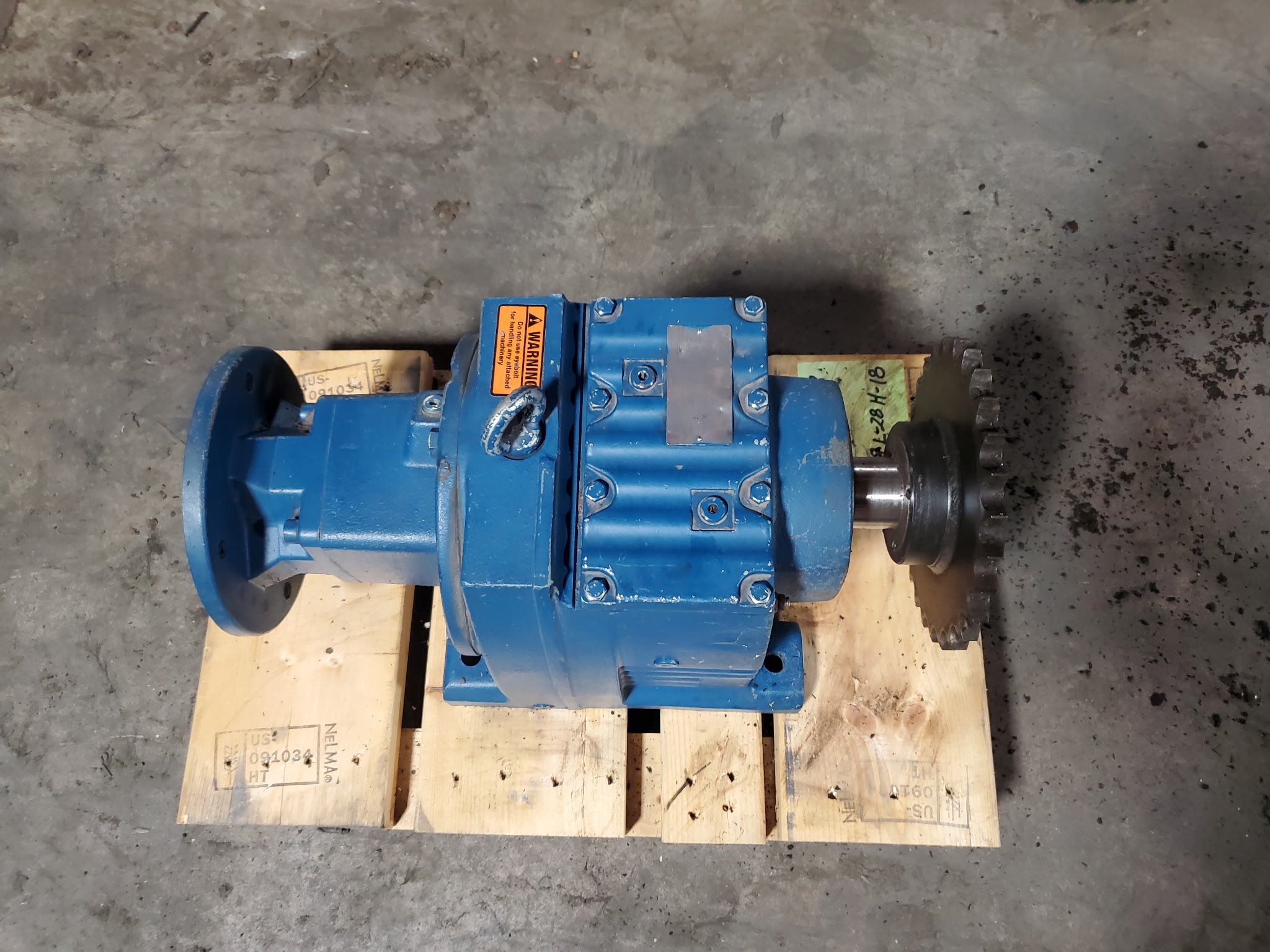 SEW Eurodrive R87AM213/215 Helical Gear Reducer Gearbox 27.84:1 63 RPM R87