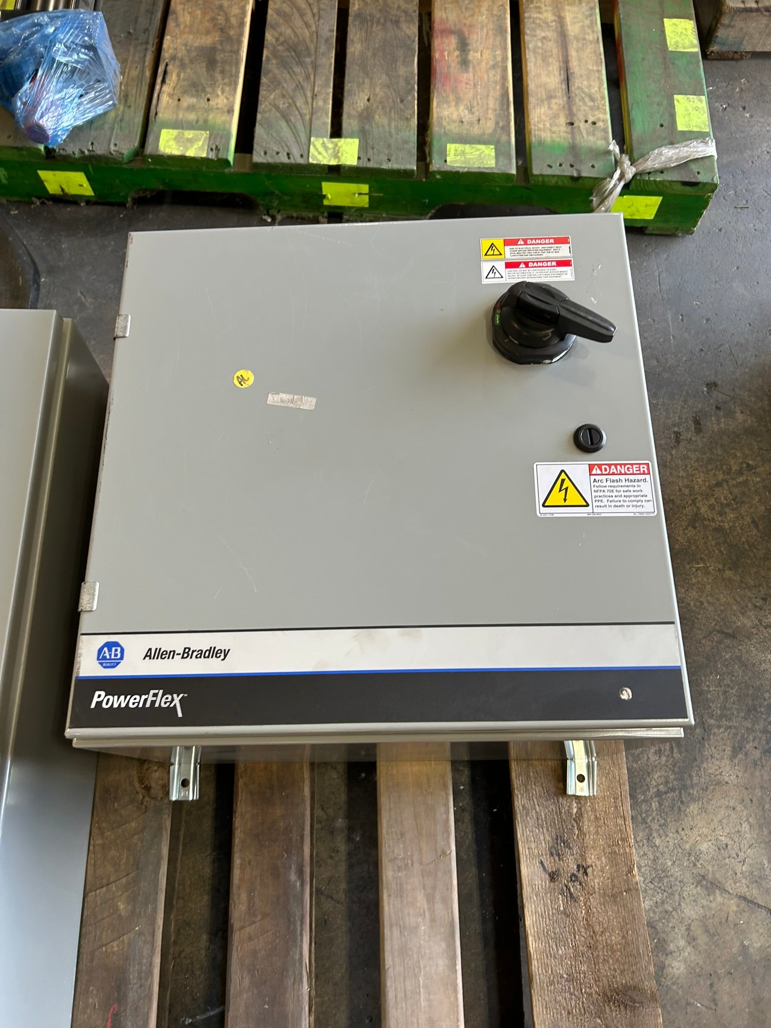Allen Bradley 24B-D4P0H204AA-ND-P6-ME-B0-L1 PowerFlex 525 Electrical Cabinet