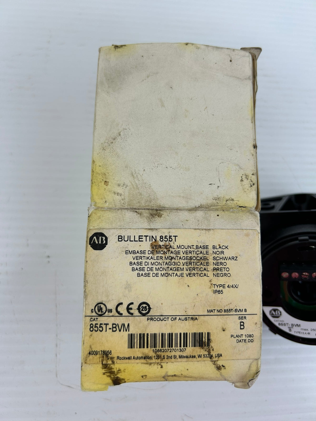 Allen Bradley 855T-BVM Vertical Mount Base for Stack Light Black Series B